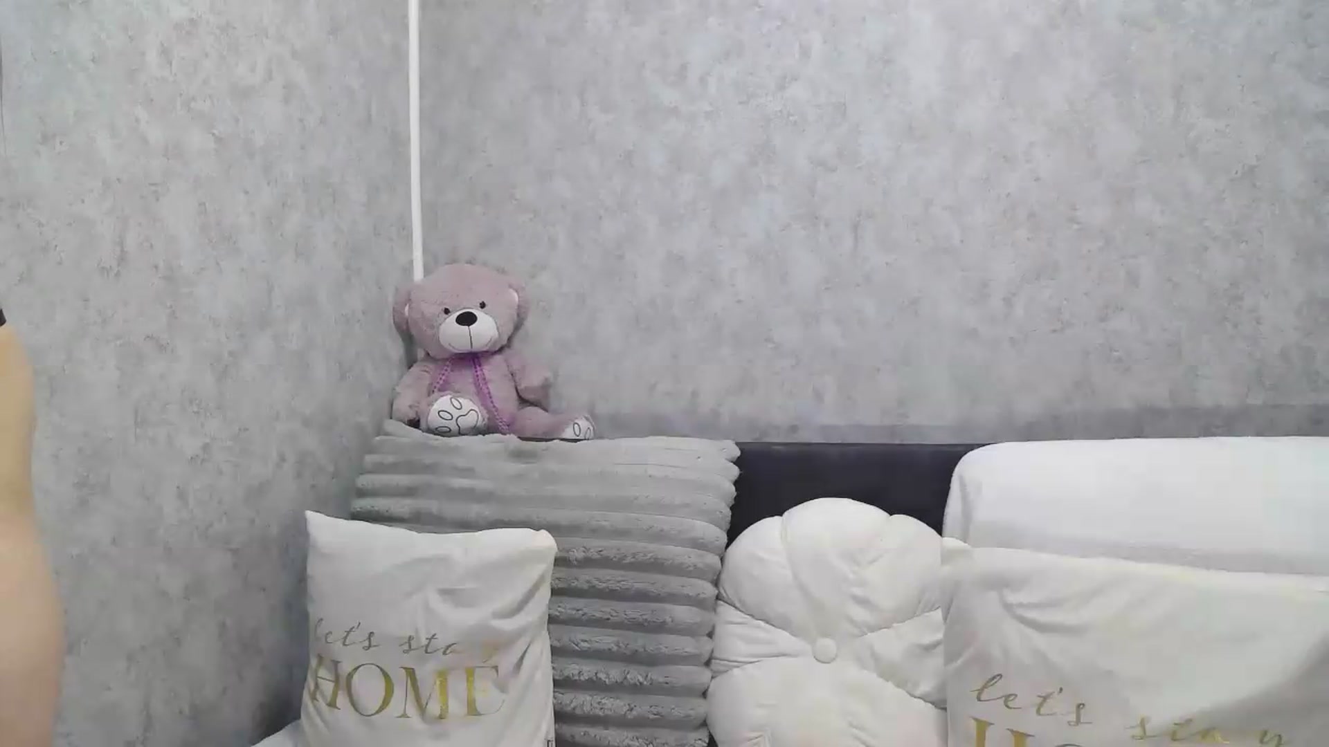 Gallery image thumbnail from Zofia_Zozo's myfreecams stream on, 09/04/2026, 09:59 image 5 of 20