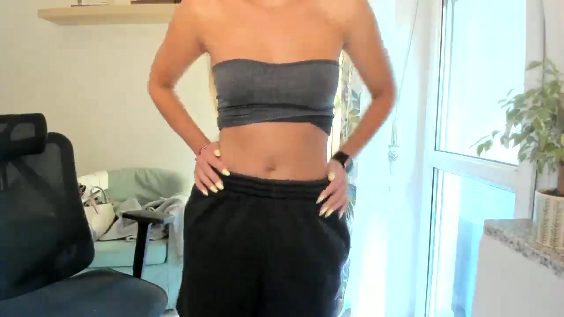 Gallery image thumbnail from Zofiaaa2006's myfreecams stream on, 08/02/2025, 11:46 image 4 of 20