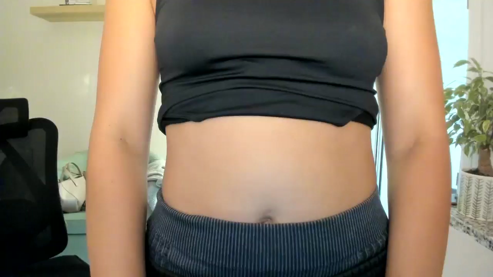Gallery image thumbnail from Zofiaaa2006's myfreecams stream on, 08/03/2025, 17:33 image 14 of 20