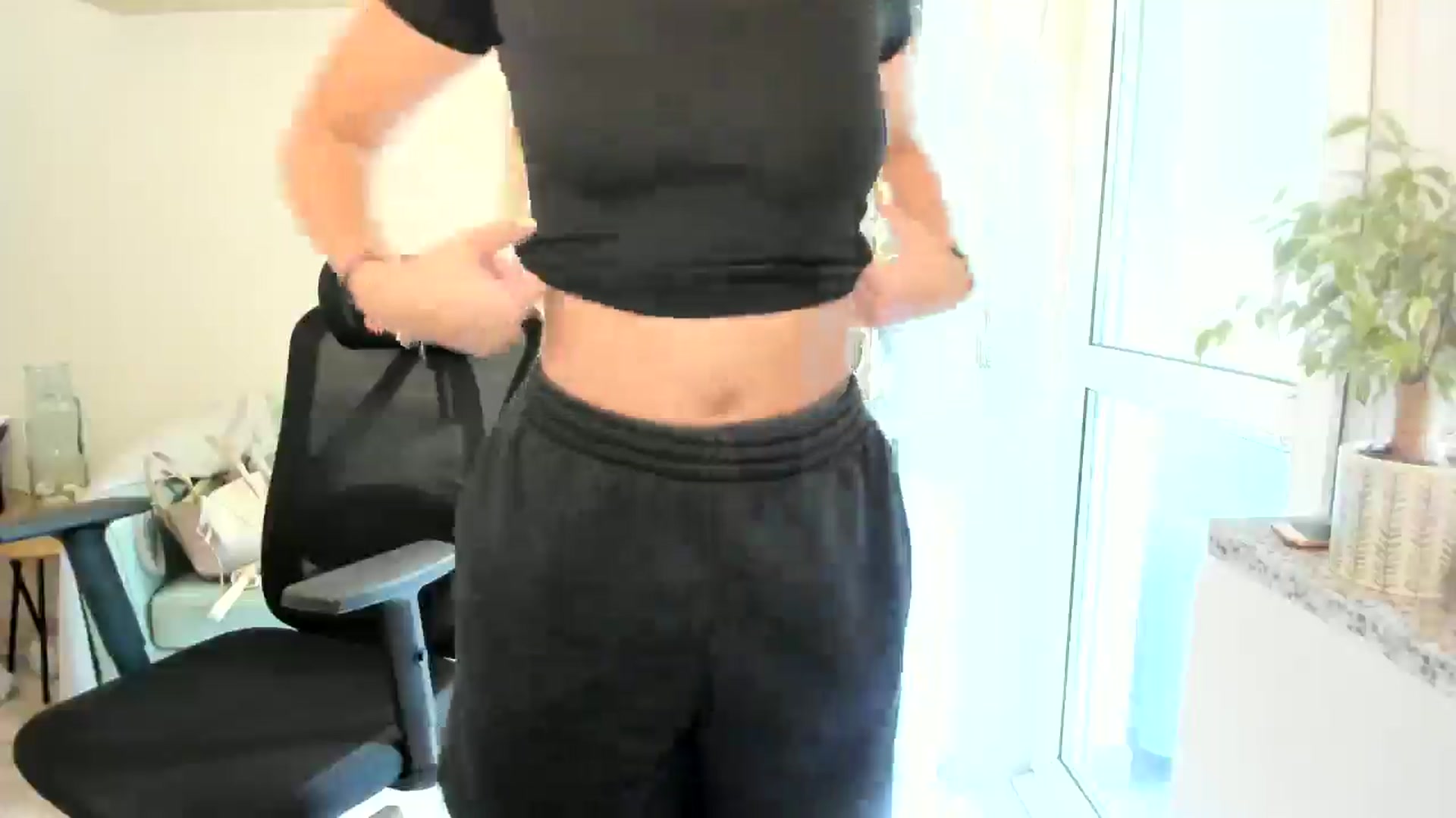 Gallery image thumbnail from Zofiaaa2006's myfreecams stream on, 08/04/2025, 15:31 image 12 of 20