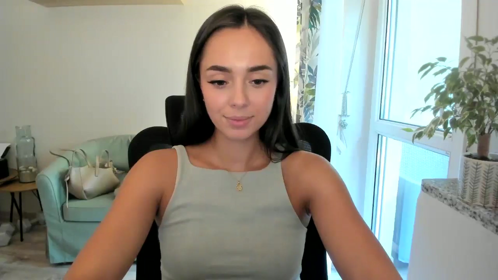 Gallery image thumbnail from Zofiaaa2006's myfreecams stream on, 08/07/2025, 13:23 image 8 of 20