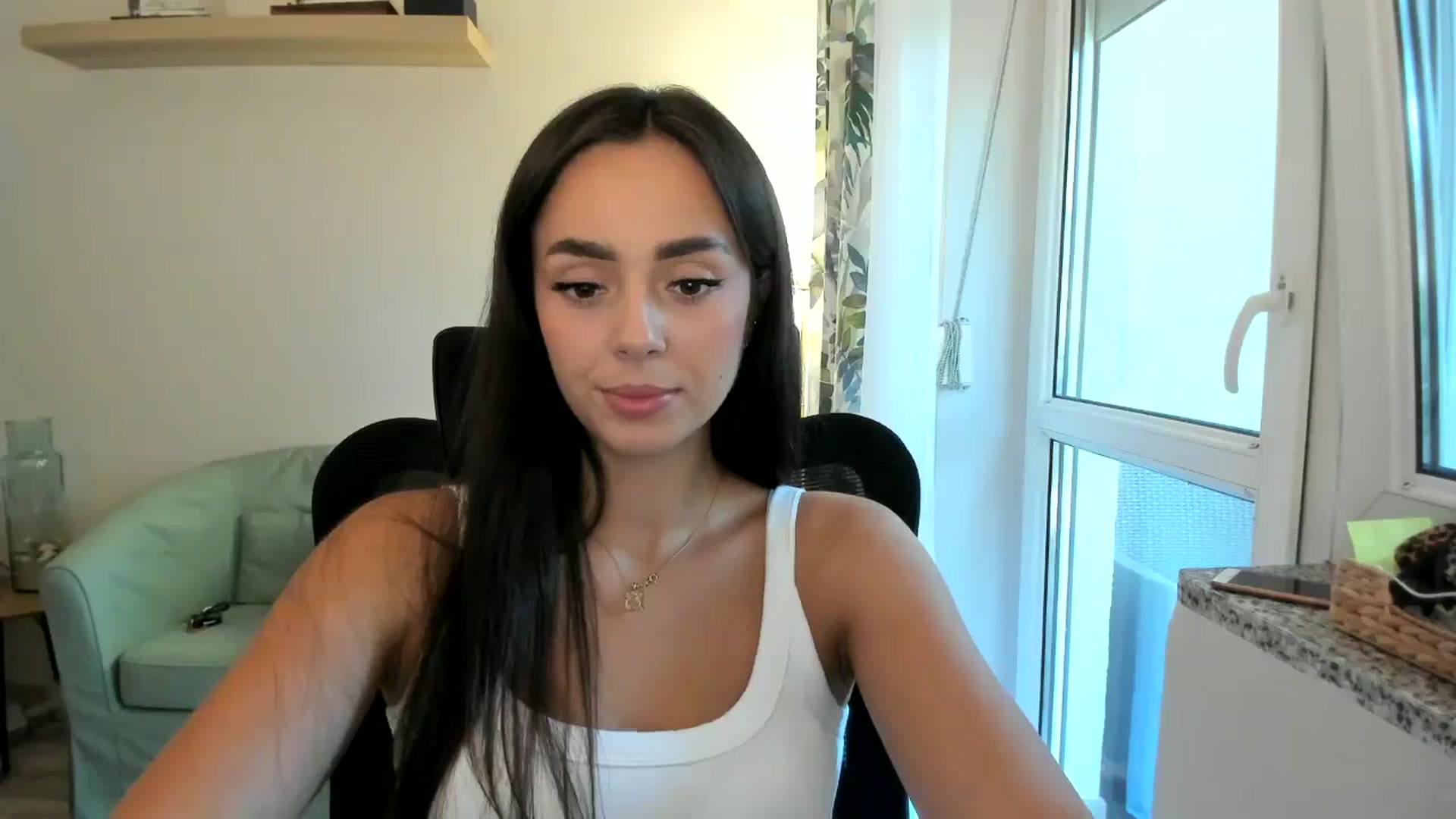 Gallery image thumbnail from Zofiaaa2006's myfreecams stream on, 08/15/2025, 13:30 image 16 of 20