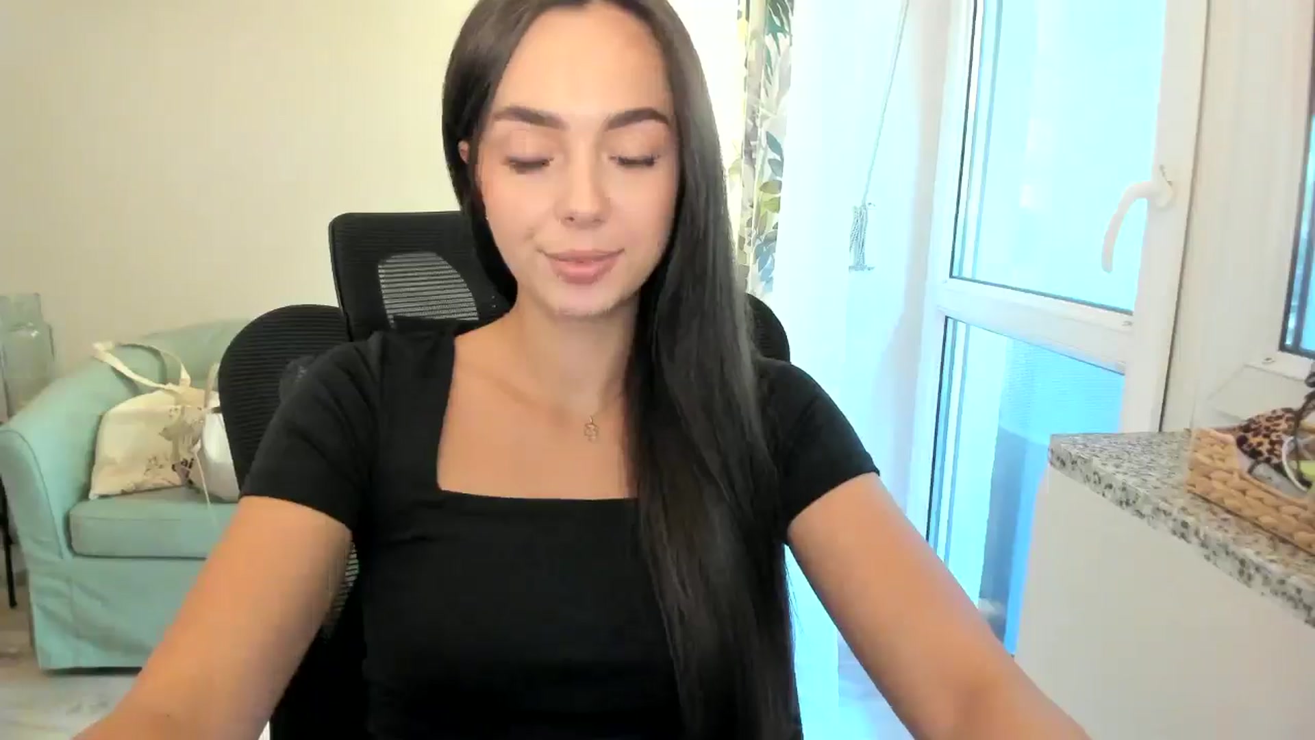 Gallery image thumbnail from Zofiaaa2006's myfreecams stream on, 08/20/2025, 09:11 image 19 of 20