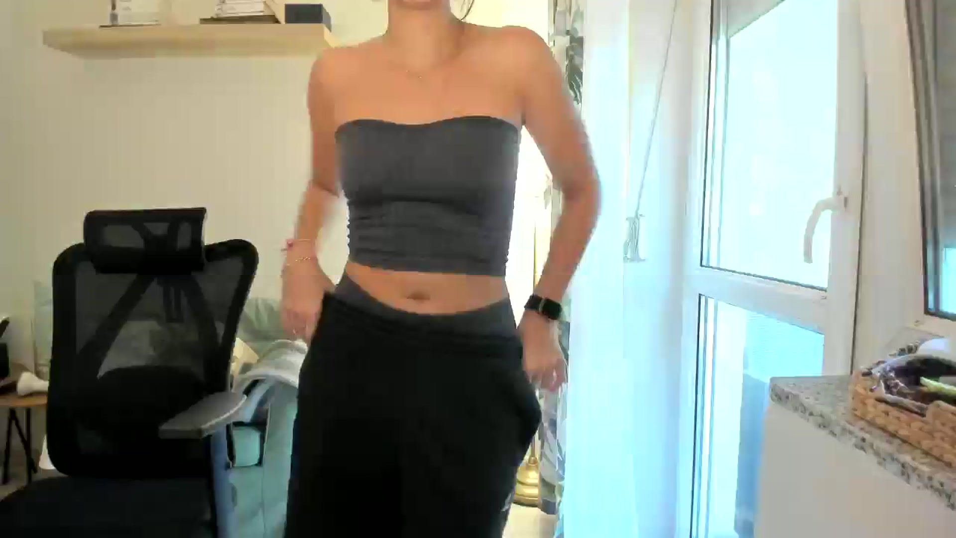 Gallery image thumbnail from Zofiaaa2006's myfreecams stream on, 09/02/2025, 12:25 image 13 of 20