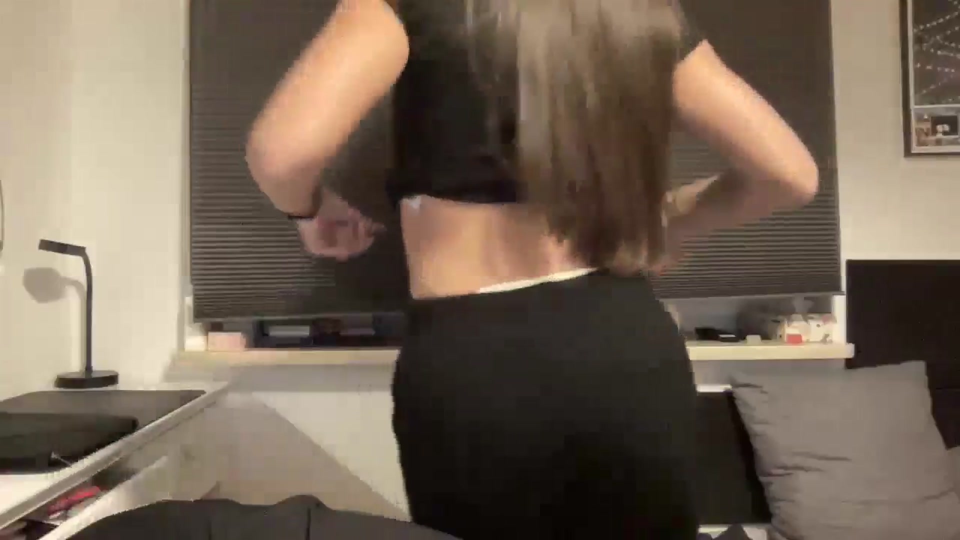 Gallery image thumbnail from Zofiaaa2006's myfreecams stream on, 01/26/2026, 20:00 image 19 of 20