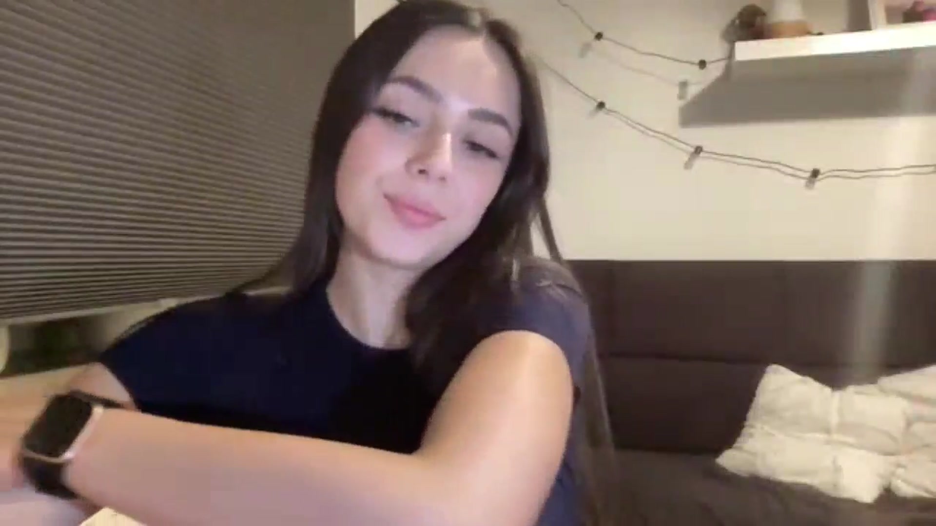 Gallery image thumbnail from Zofiaaa2006's myfreecams stream on, 03/17/2026, 19:32 image 17 of 20