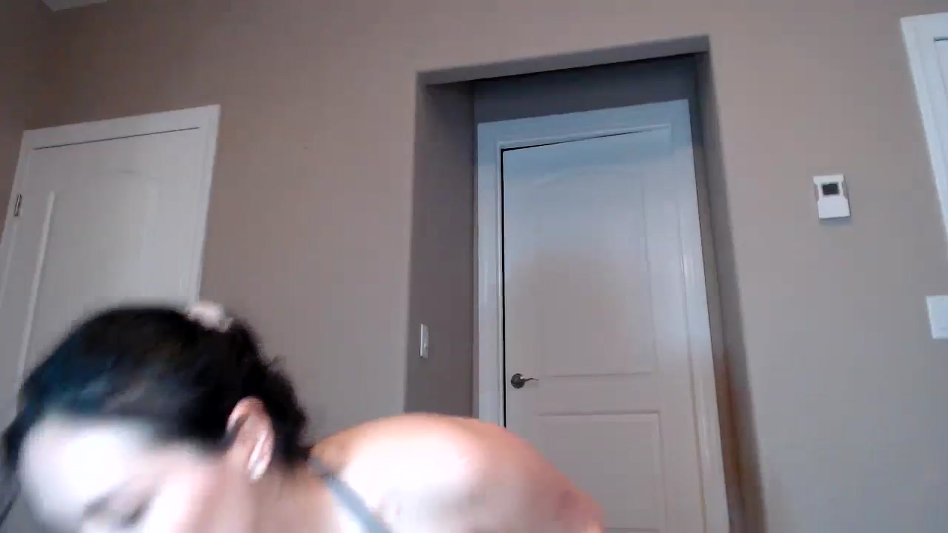 Gallery image thumbnail from Zoie_hz's myfreecams stream on, 07/25/2023, 05:15 image 13 of 20