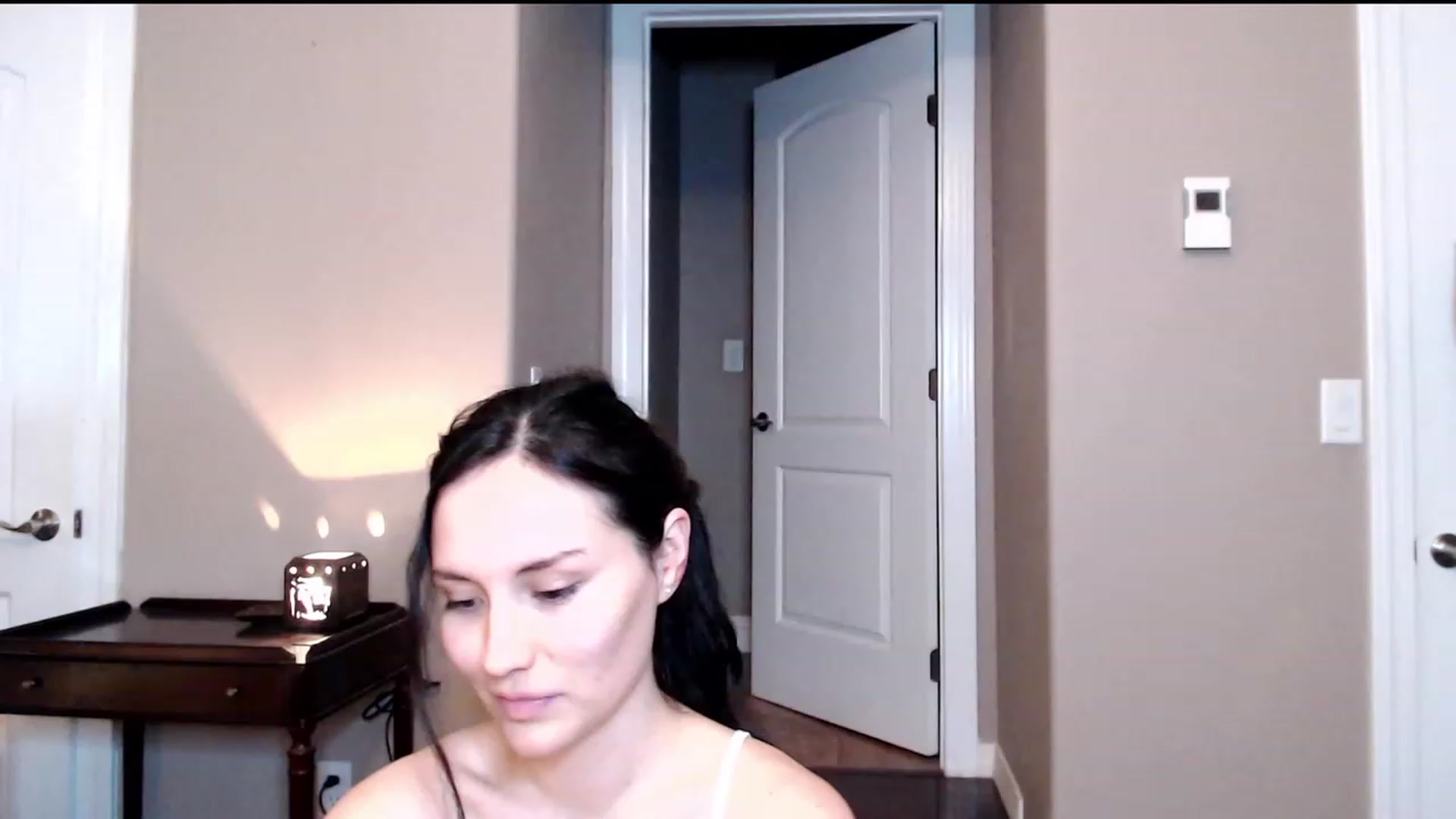 Gallery image thumbnail from Zoie_hz's myfreecams stream on, 08/15/2023, 04:34 image 7 of 20
