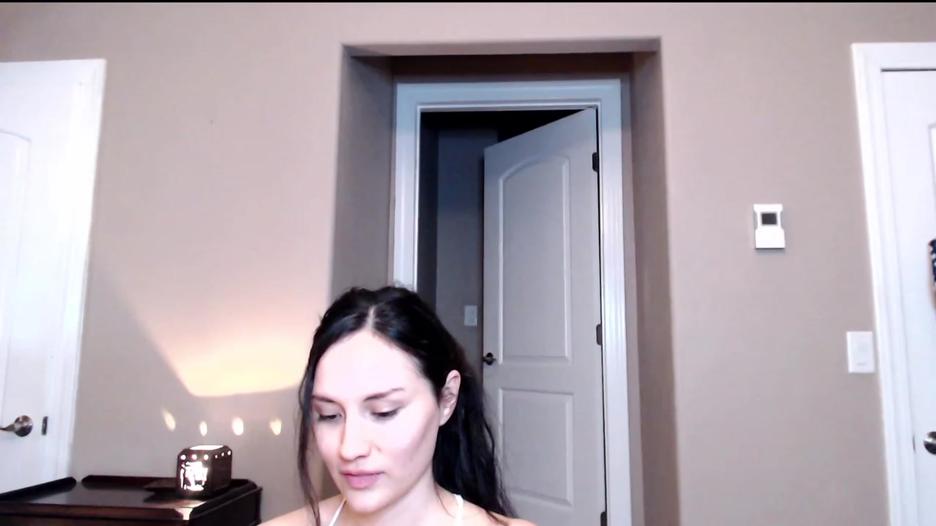 Gallery image thumbnail from Zoie_hz's myfreecams stream on, 08/15/2023, 04:34 image 1 of 20