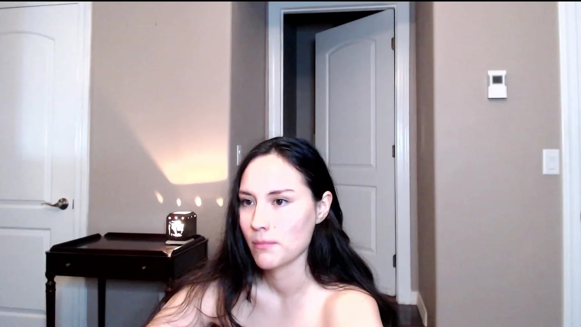 Gallery image thumbnail from Zoie_hz's myfreecams stream on, 08/17/2023, 05:34 image 1 of 20