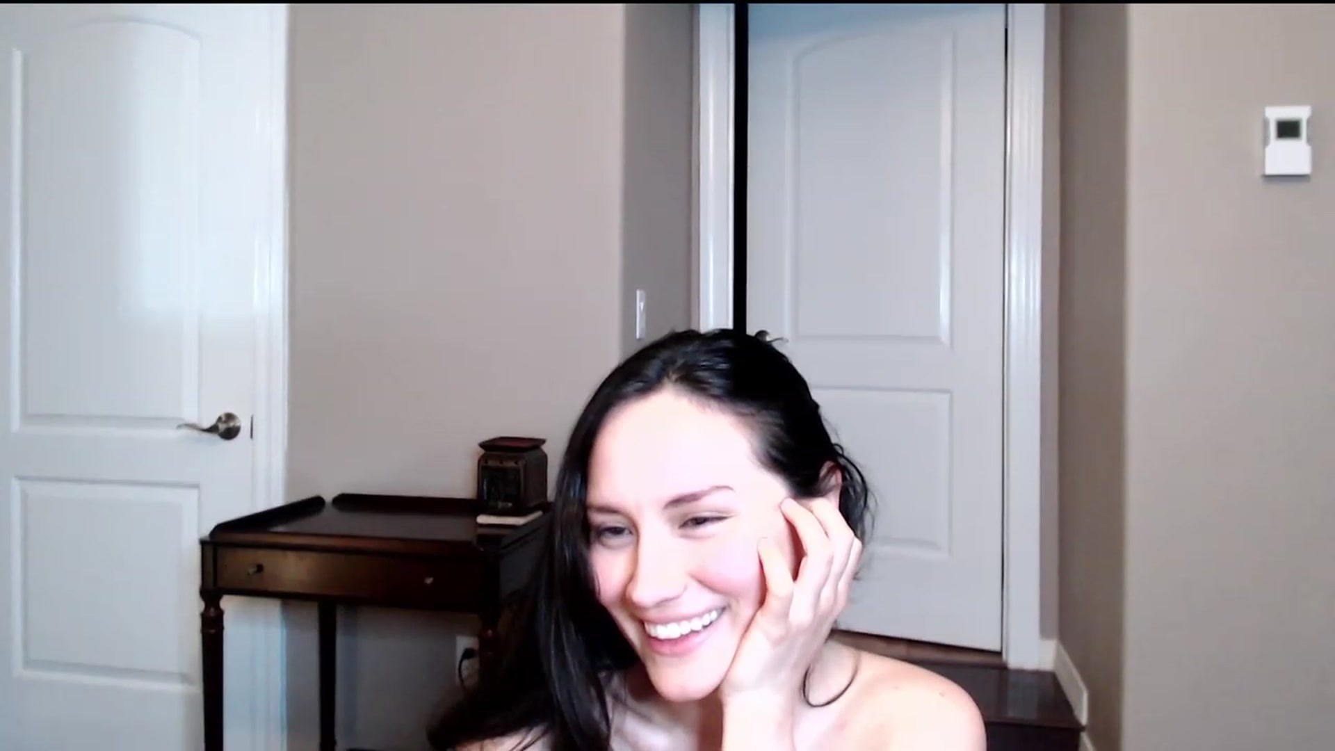 Gallery image thumbnail from Zoie_hz's myfreecams stream on, 08/18/2023, 08:31 image 18 of 20