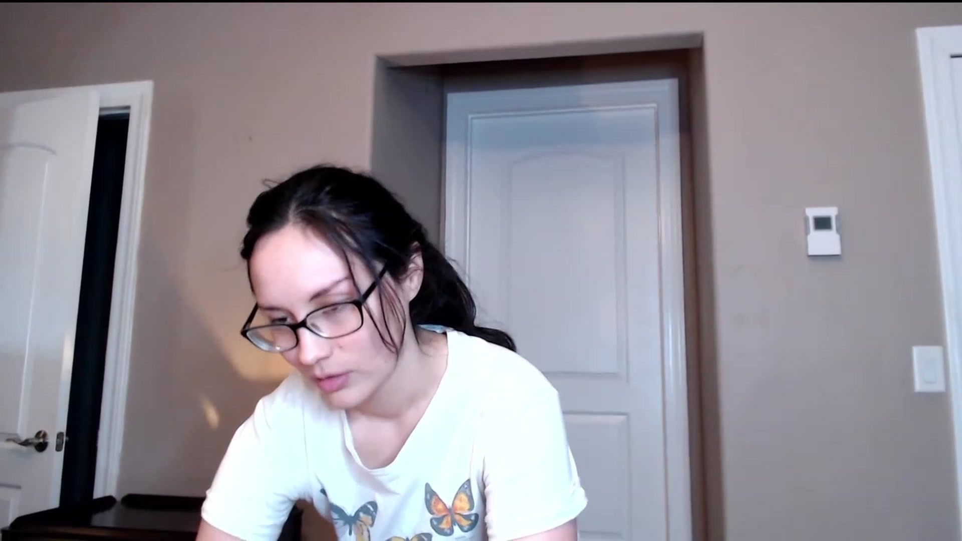 Gallery image thumbnail from Zoie_hz's myfreecams stream on, 08/21/2023, 05:49 image 15 of 20