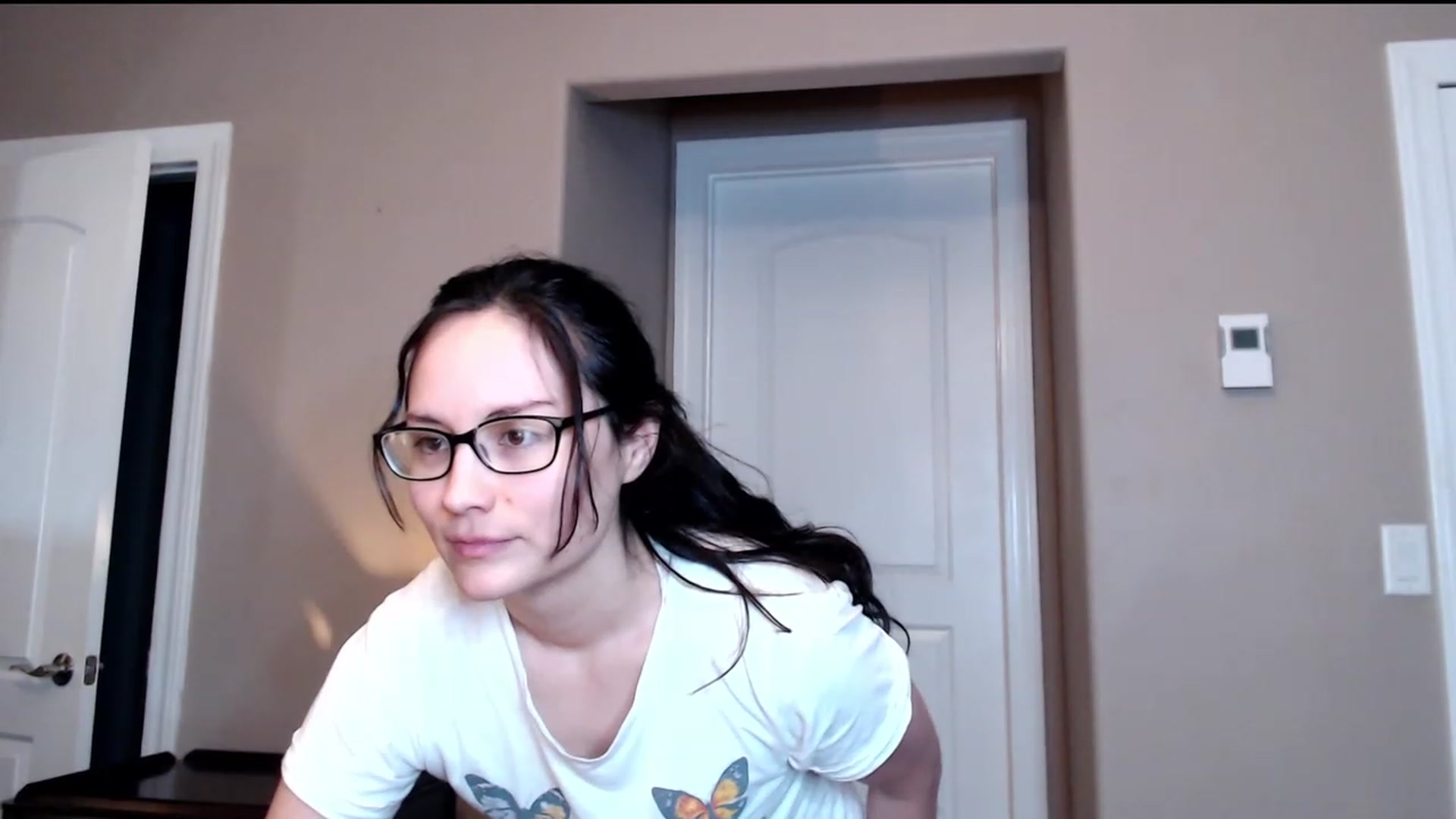 Gallery image thumbnail from Zoie_hz's myfreecams stream on, 08/21/2023, 05:49 image 17 of 20