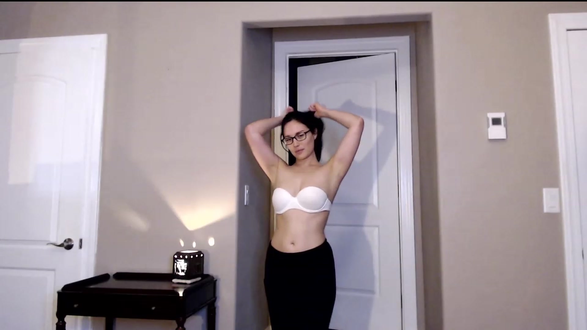 Gallery image thumbnail from Zoie_hz's myfreecams stream on, 08/26/2023, 08:49 image 6 of 20