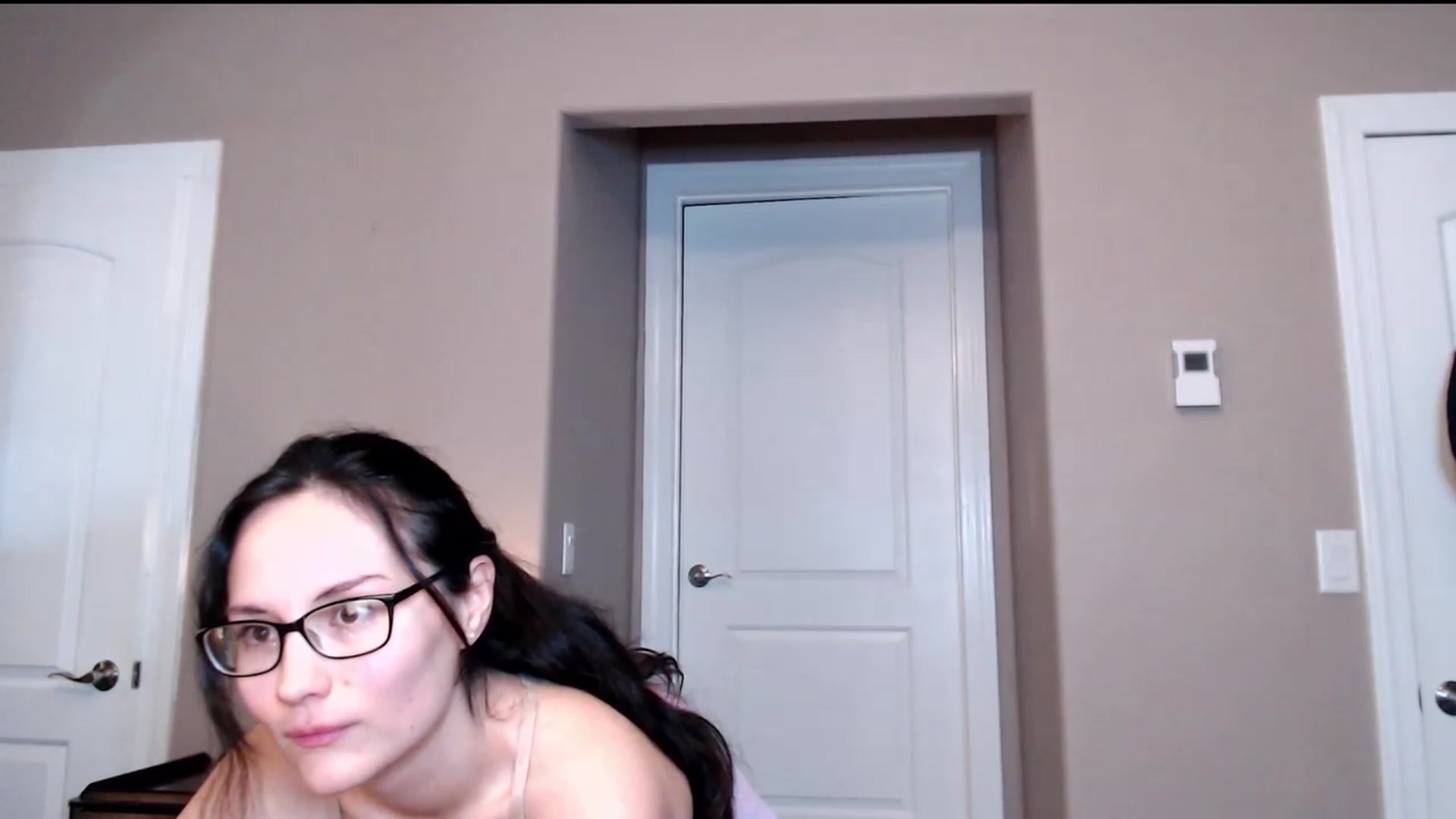 Gallery image thumbnail from Zoie_hz's myfreecams stream on, 08/29/2023, 10:00 image 9 of 20