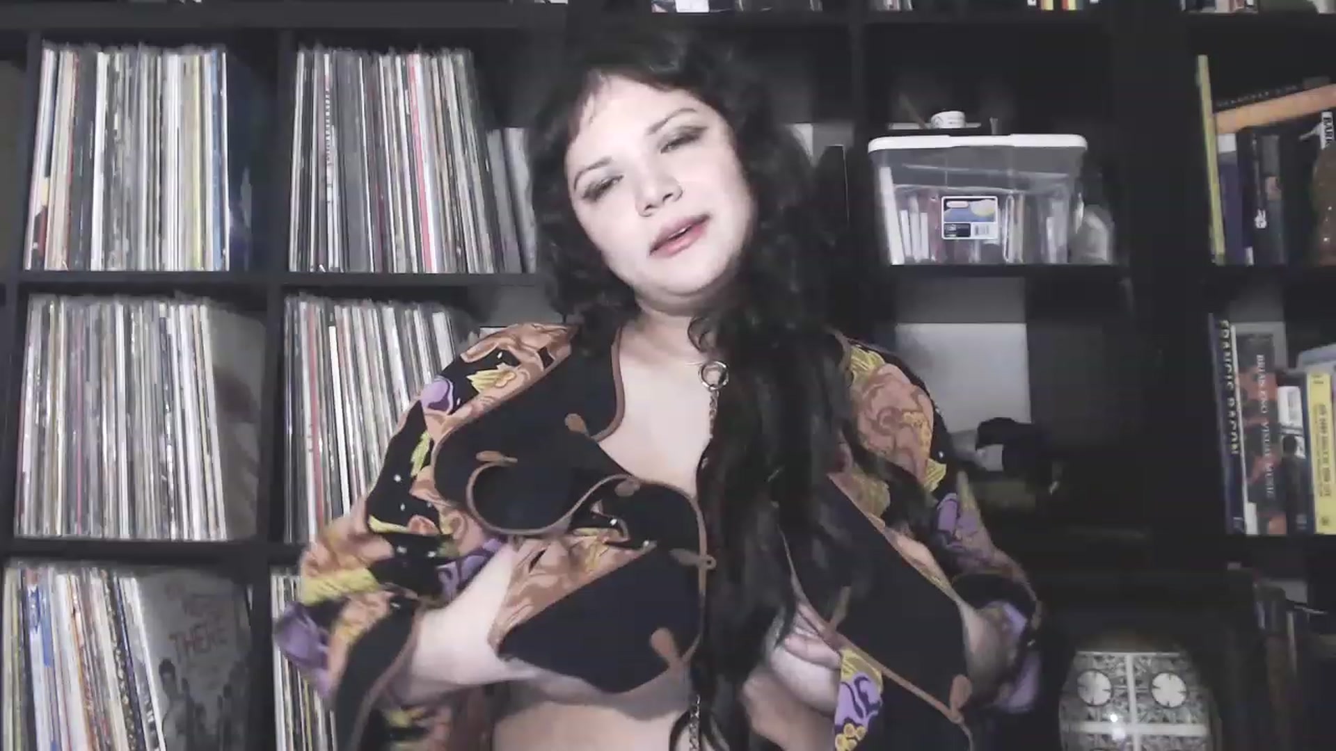 Gallery image thumbnail from ZolaRose's myfreecams stream on, 06/08/2023, 04:06 image 16 of 20