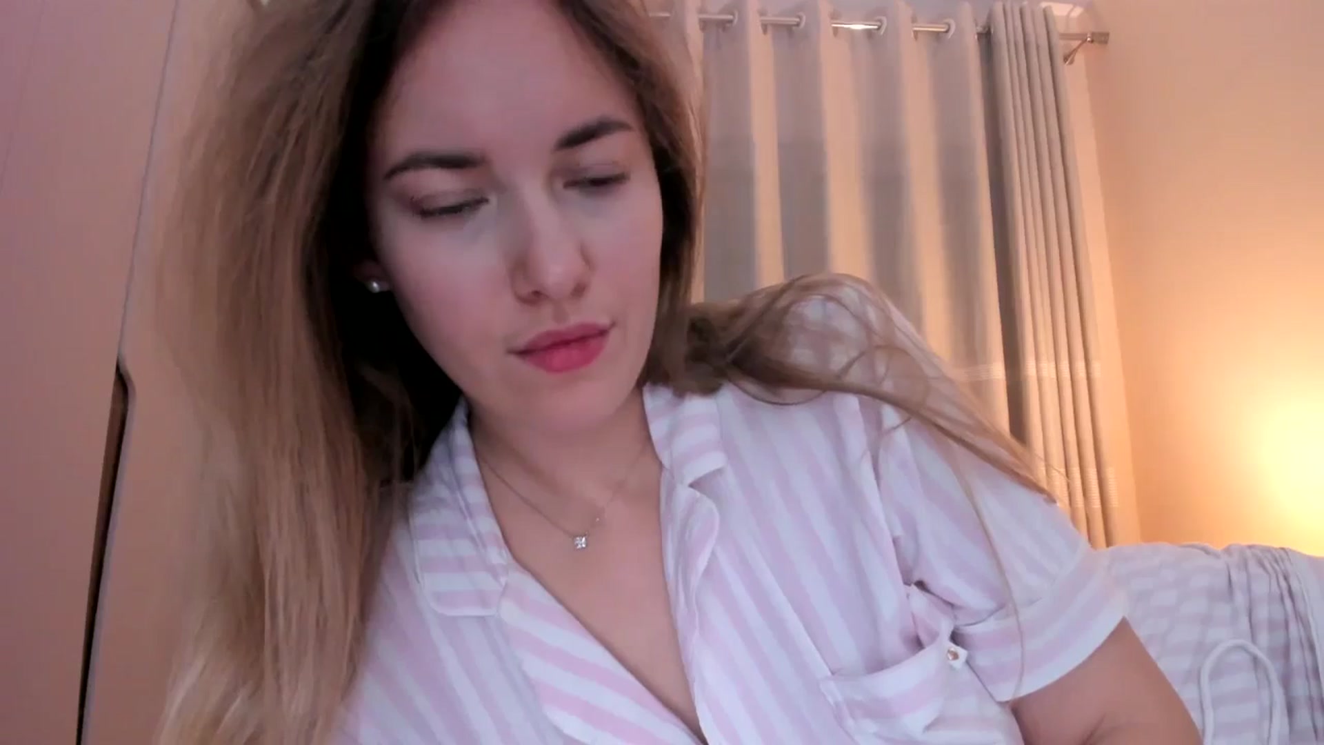 Gallery image thumbnail from Zombieland's myfreecams stream on, 10/26/2025, 24:11 image 4 of 20