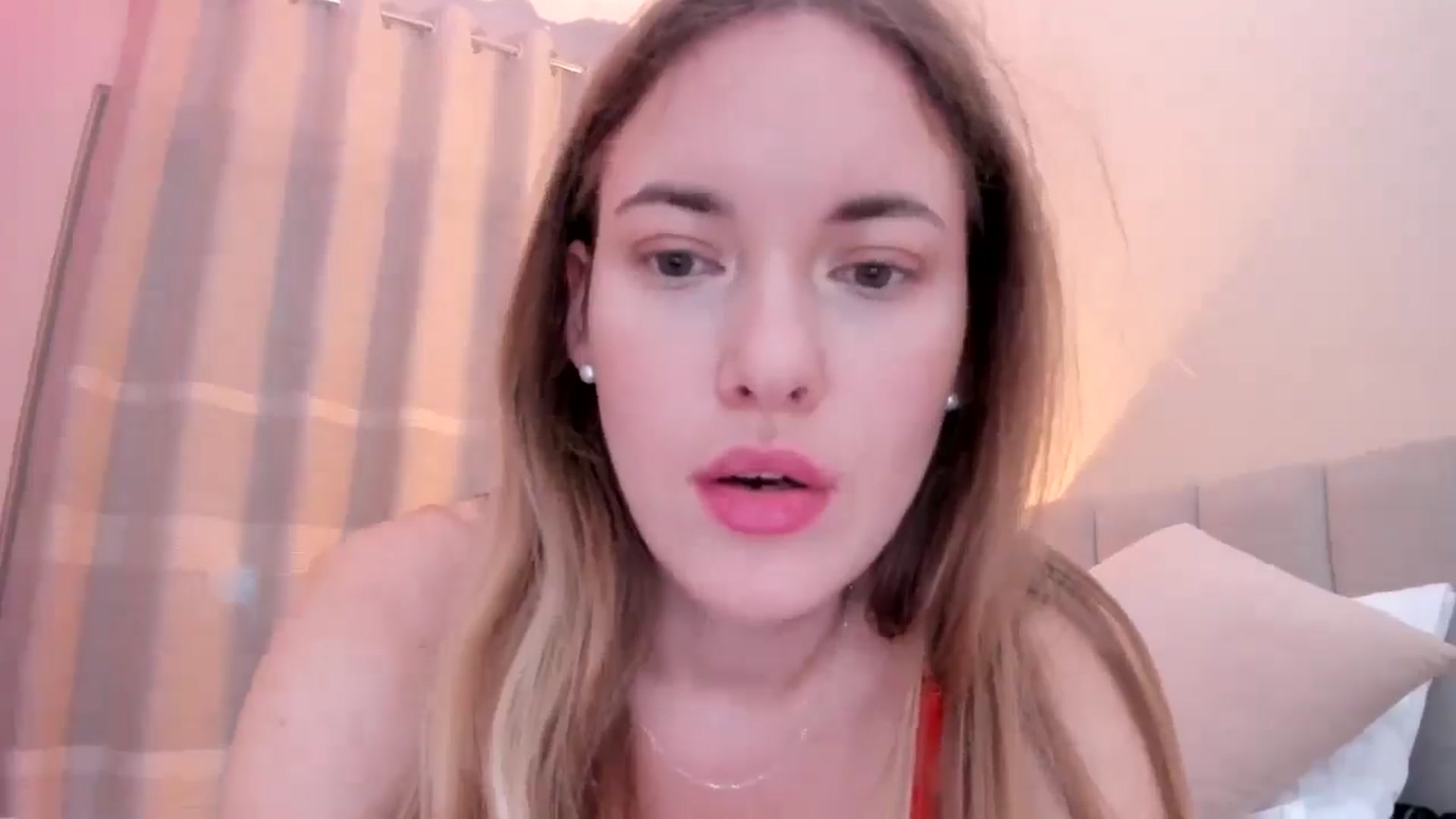 Gallery image thumbnail from Zombieland's myfreecams stream on, 10/27/2025, 23:14 image 10 of 20