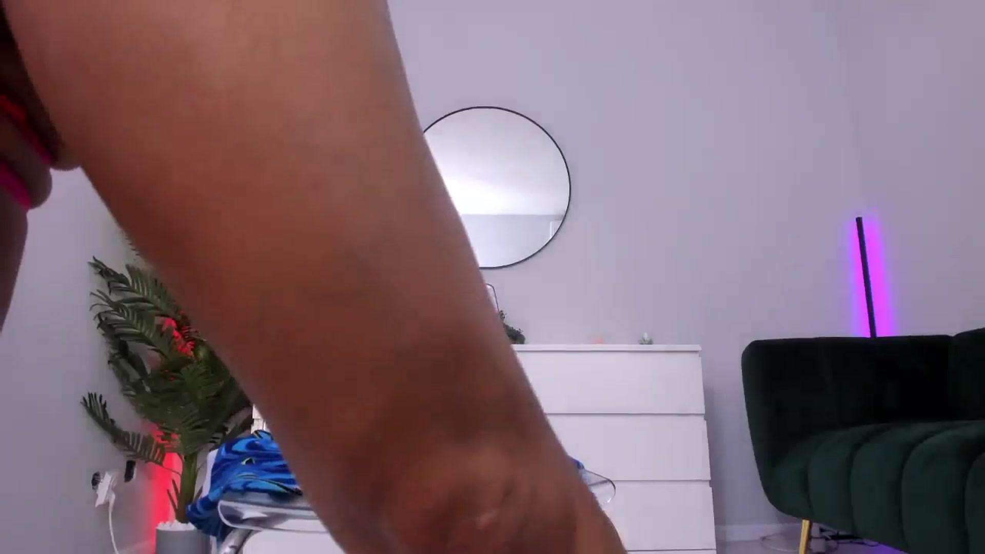 Gallery image thumbnail from ZulemaCruz's myfreecams stream on, 08/20/2024, 07:52 image 2 of 20