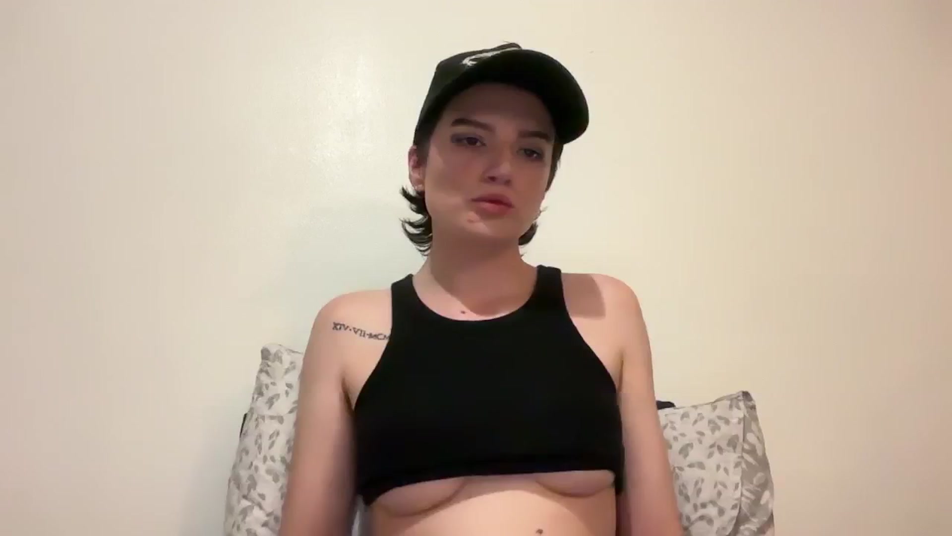 Gallery image thumbnail from Zyla_Branco's myfreecams stream on, 12/25/2024, 09:39 image 11 of 20