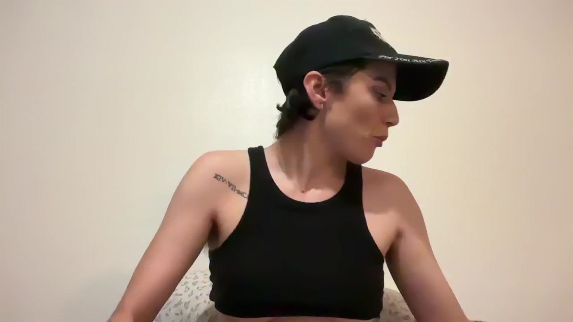 Gallery image thumbnail from Zyla_Branco's myfreecams stream on, 12/25/2024, 09:39 image 2 of 20