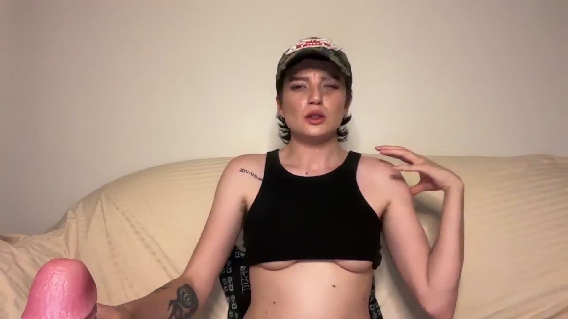 Gallery image thumbnail from Zyla_Branco's myfreecams stream on, 12/25/2024, 10:52 image 8 of 20
