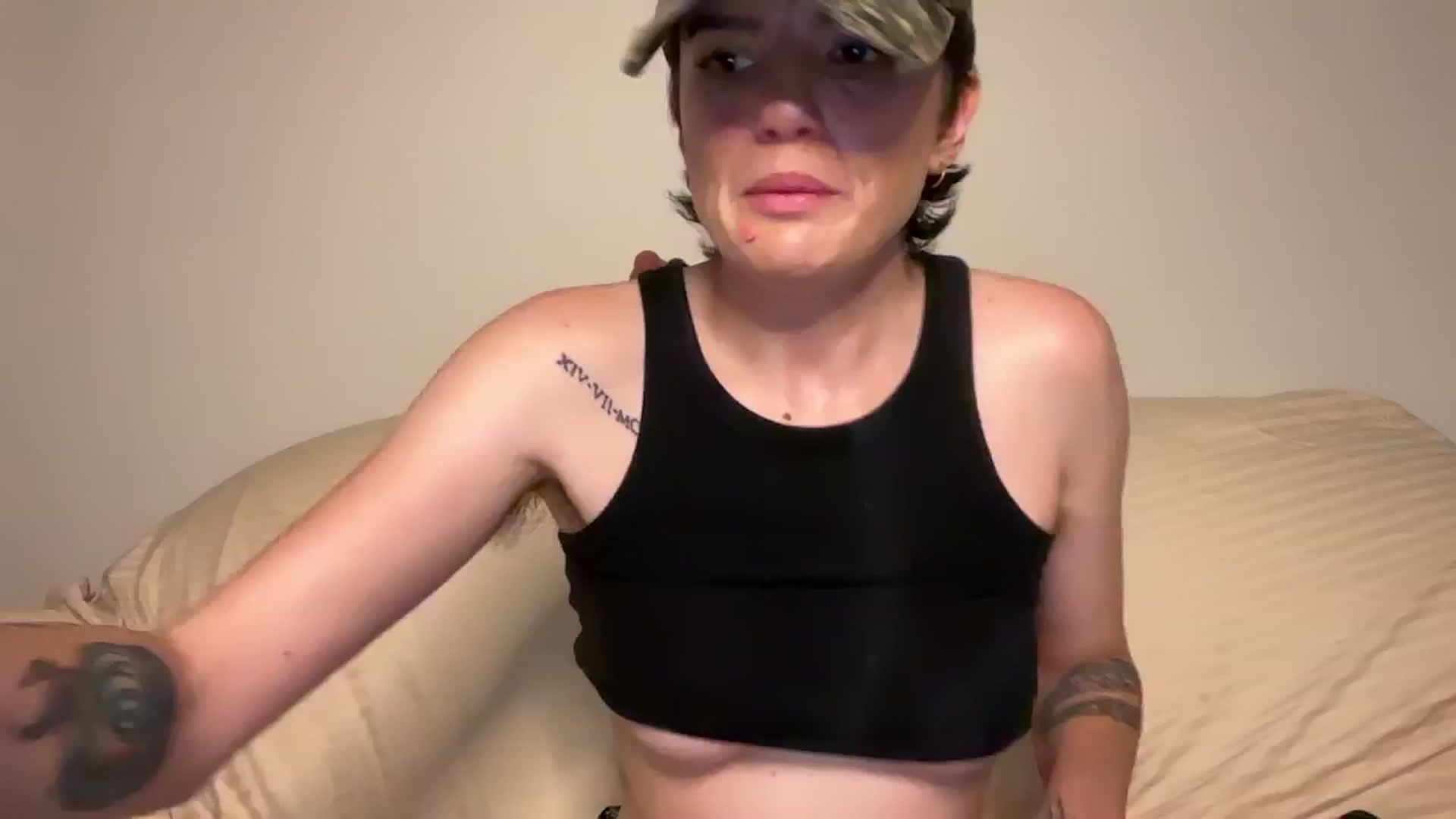 Gallery image thumbnail from Zyla_Branco's myfreecams stream on, 12/25/2024, 12:25 image 8 of 20