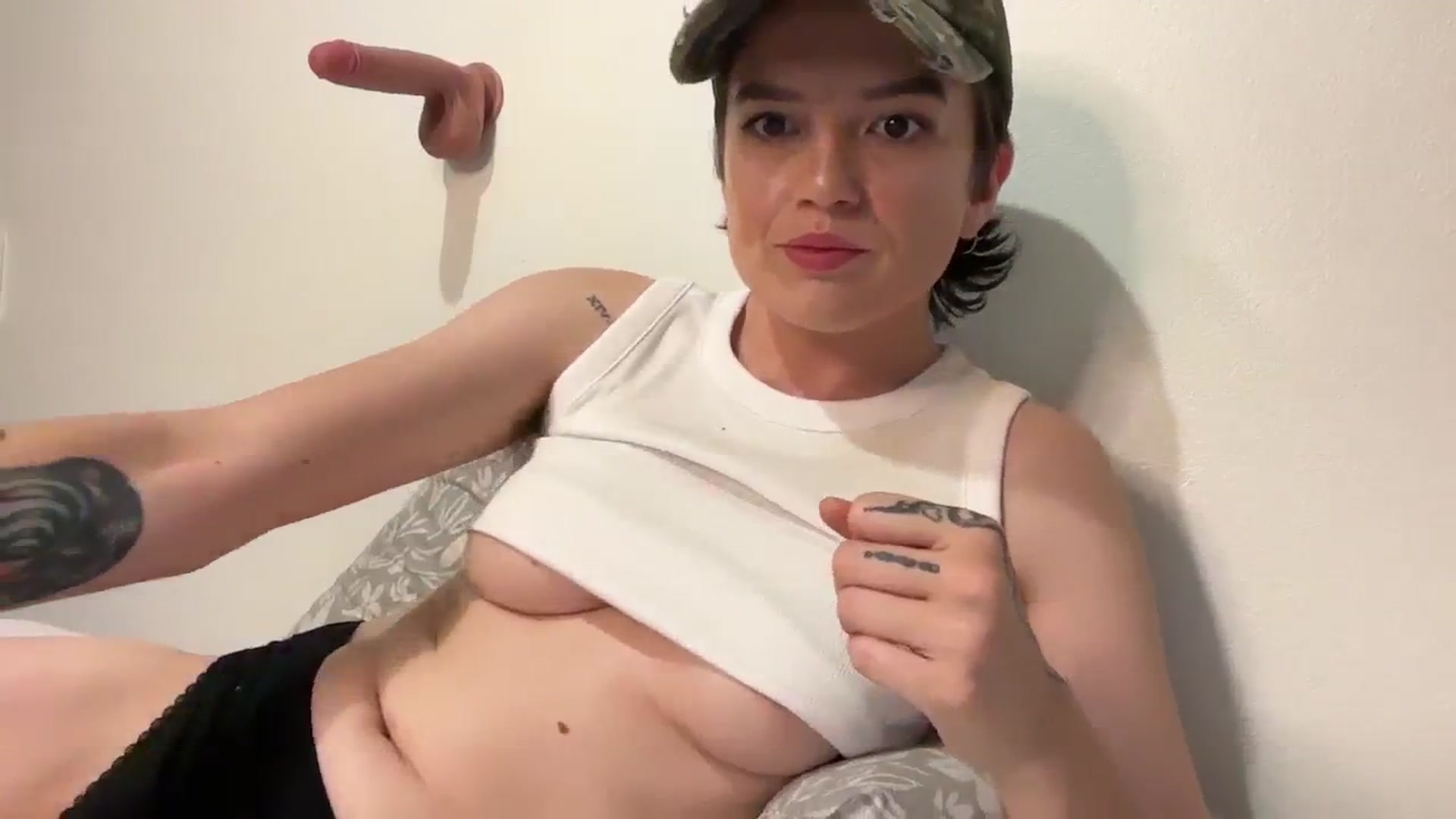 Gallery image thumbnail from Zyla_Branco's myfreecams stream on, 12/28/2024, 11:00 image 6 of 20