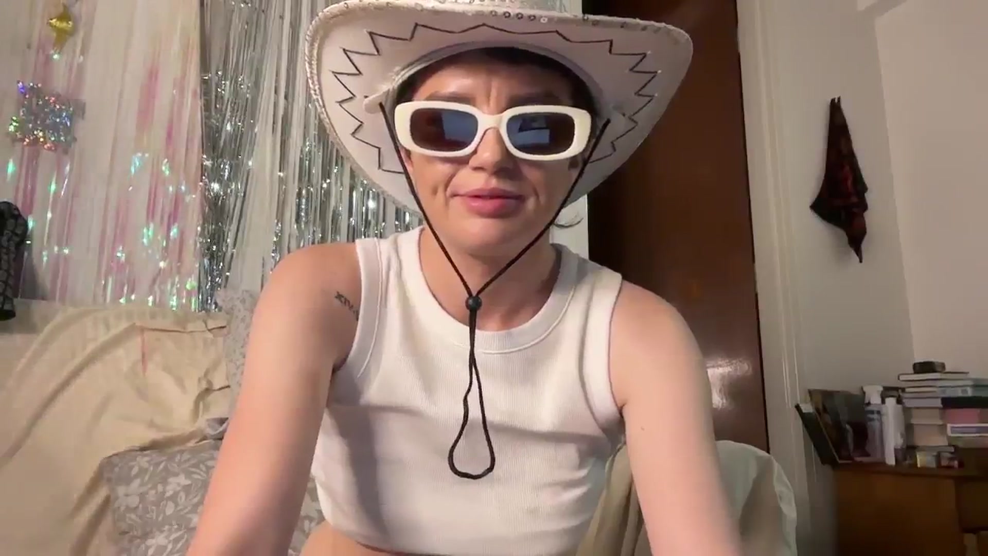 Gallery image thumbnail from Zyla_Branco's myfreecams stream on, 12/31/2024, 11:08 image 16 of 20