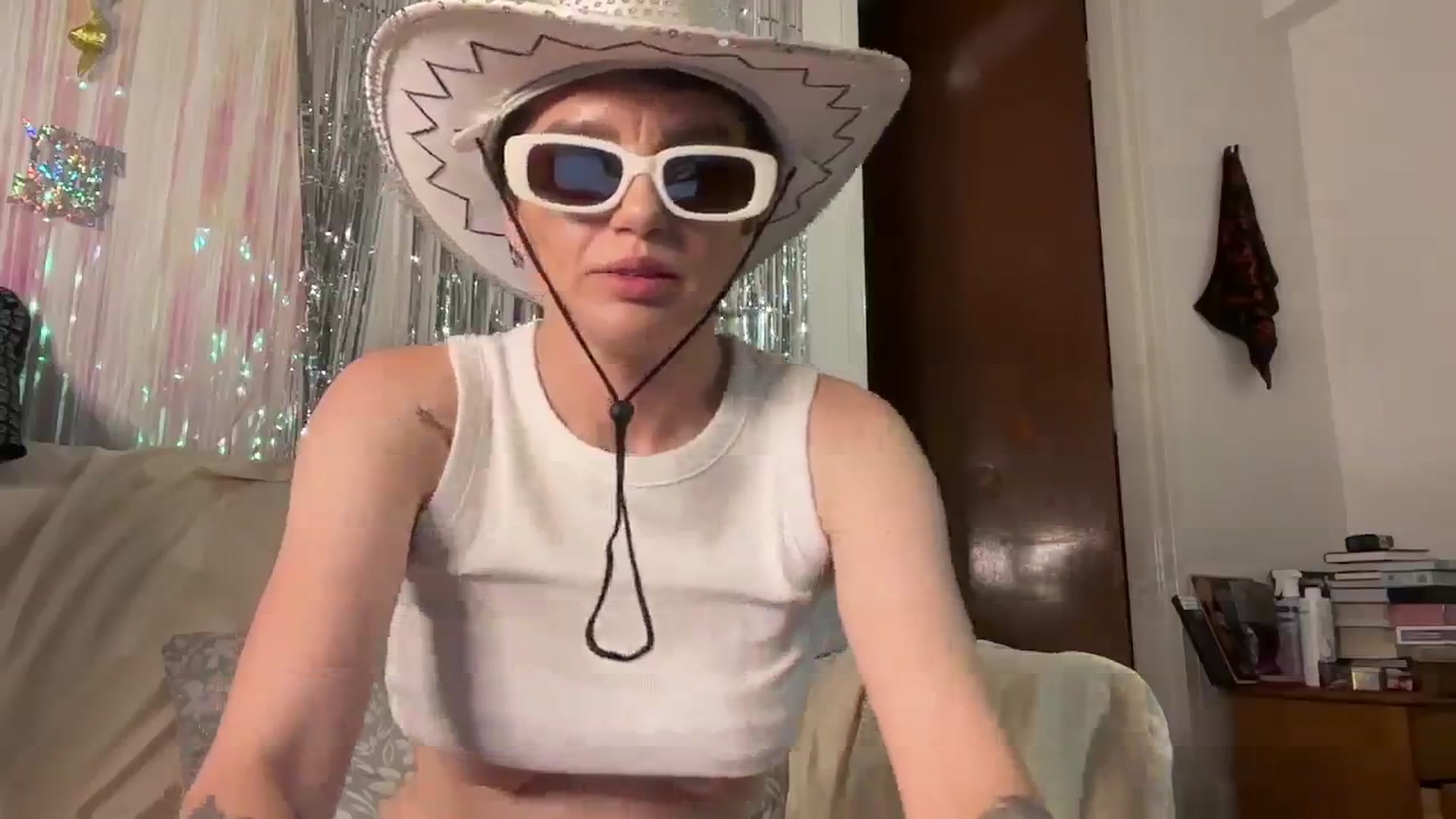Gallery image thumbnail from Zyla_Branco's myfreecams stream on, 12/31/2024, 11:08 image 12 of 20