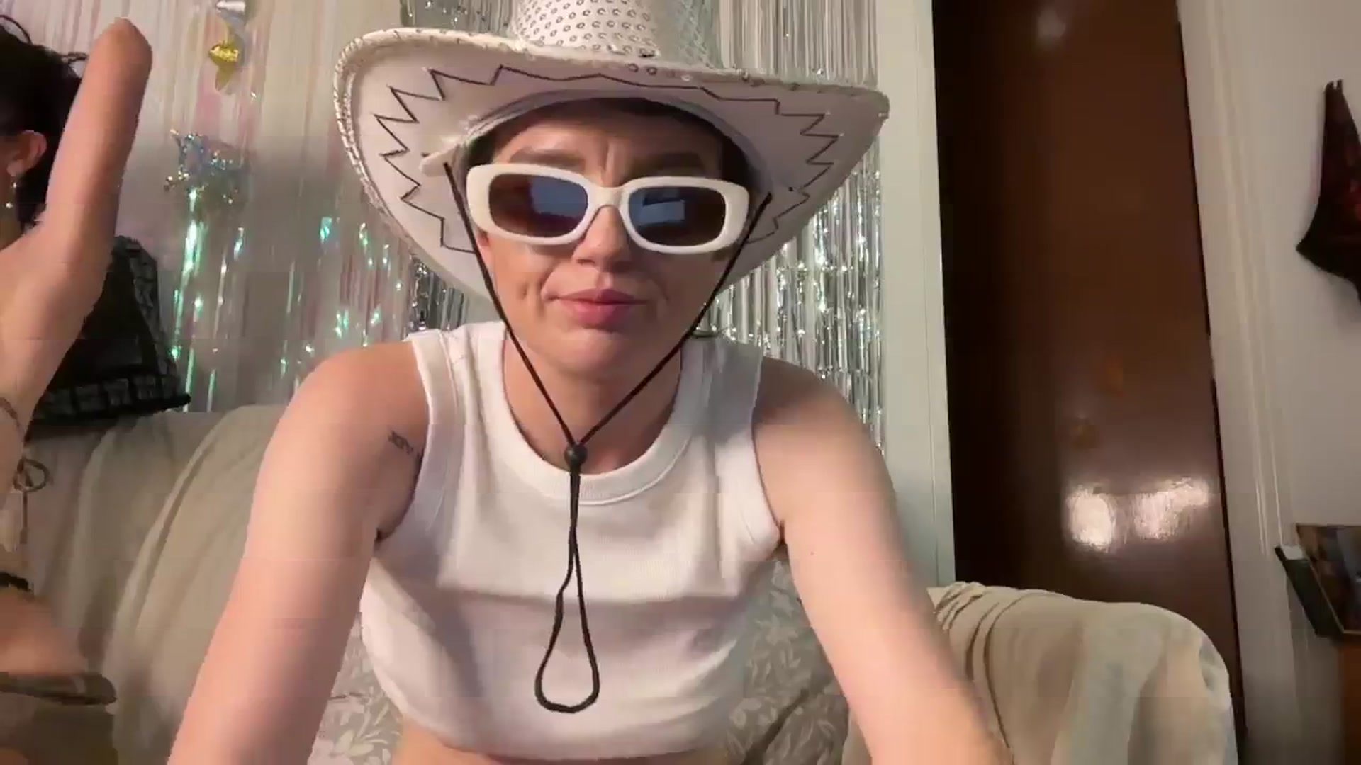 Gallery image thumbnail from Zyla_Branco's myfreecams stream on, 12/31/2024, 11:08 image 10 of 20