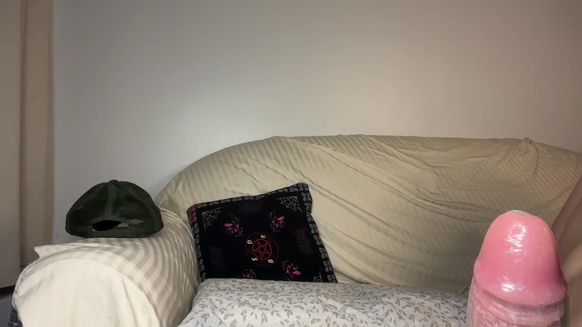 Gallery image thumbnail from Zyla_Branco's myfreecams stream on, 01/04/2025, 12:53 image 12 of 20