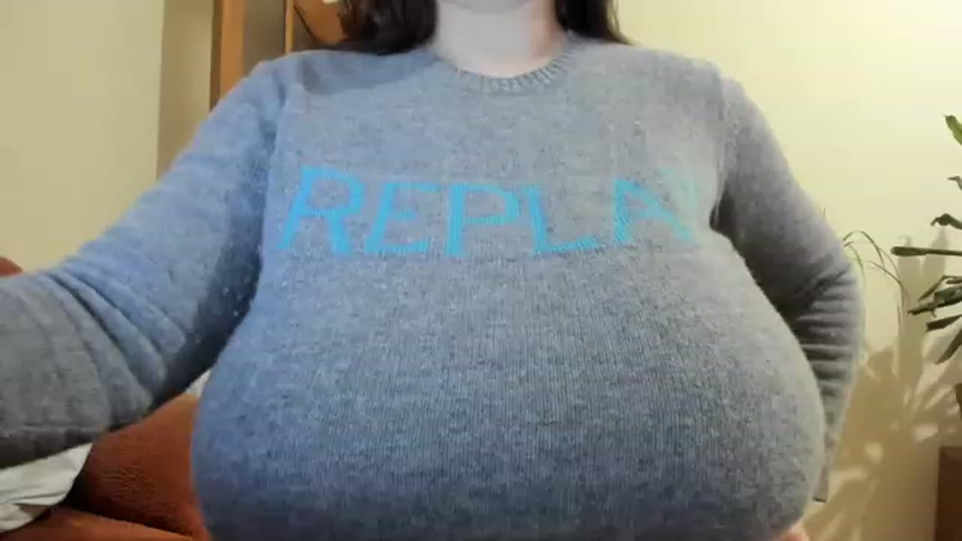 Gallery image thumbnail from aAntoninAa's myfreecams stream on, 11/28/2022, 17:47 image 19 of 20