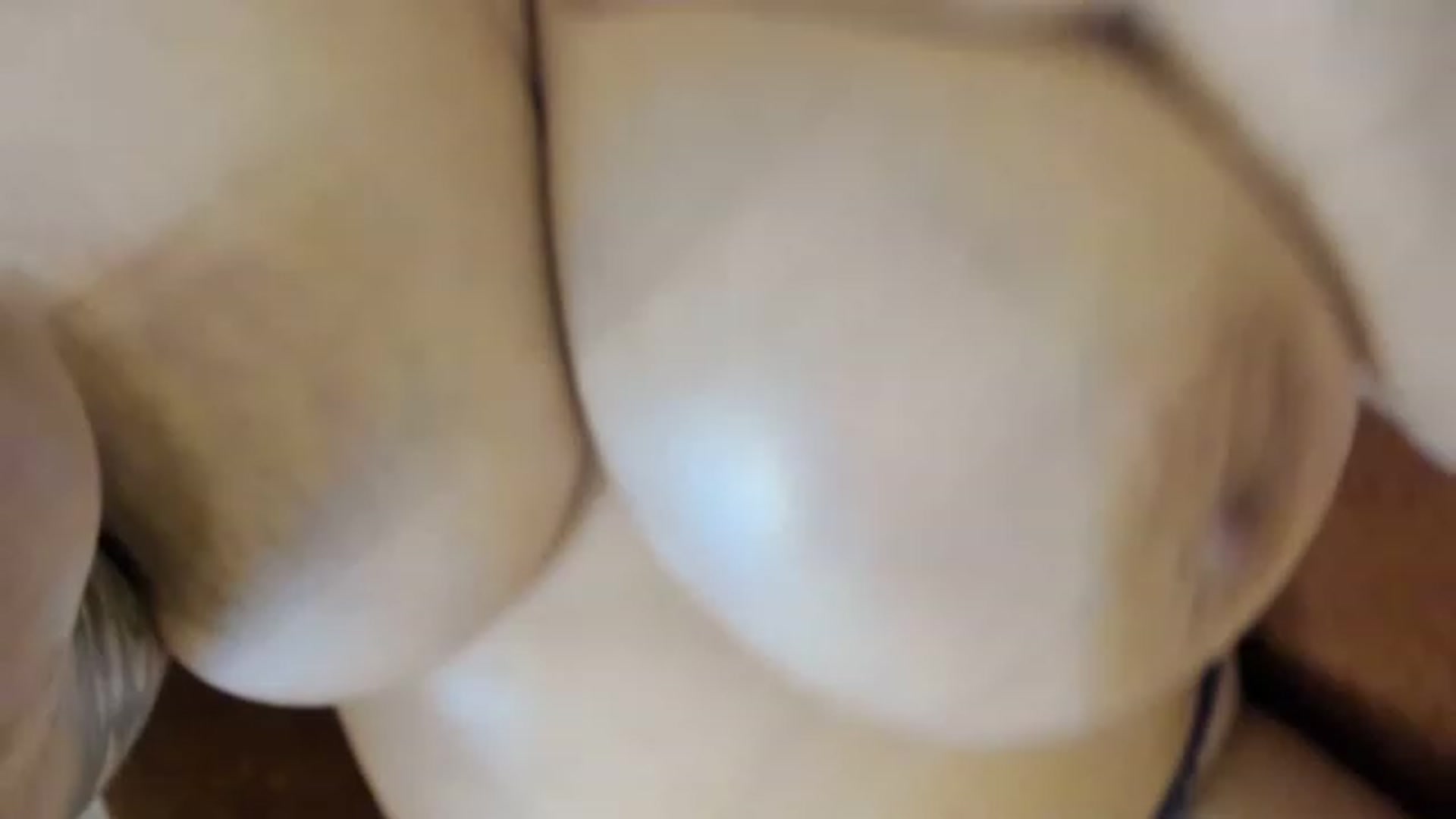 Gallery image thumbnail from aAntoninAa's myfreecams stream on, 12/05/2022, 18:04 image 13 of 20