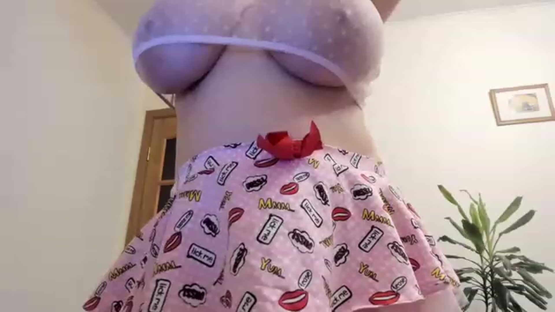 Gallery image thumbnail from aAntoninAa's myfreecams stream on, 12/05/2022, 18:04 image 19 of 20