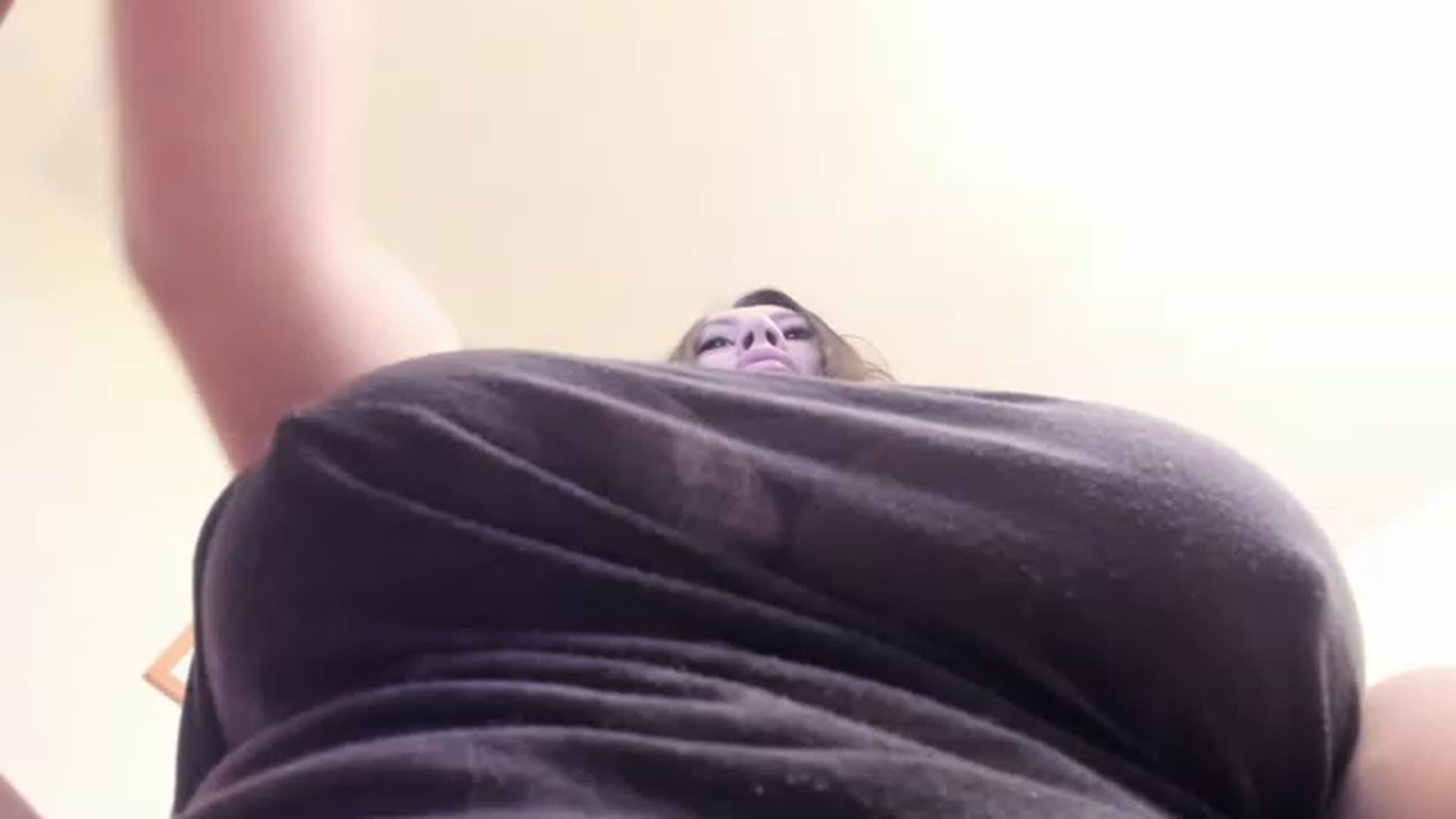 Gallery image thumbnail from aAntoninAa's myfreecams stream on, 12/11/2022, 17:41 image 15 of 20
