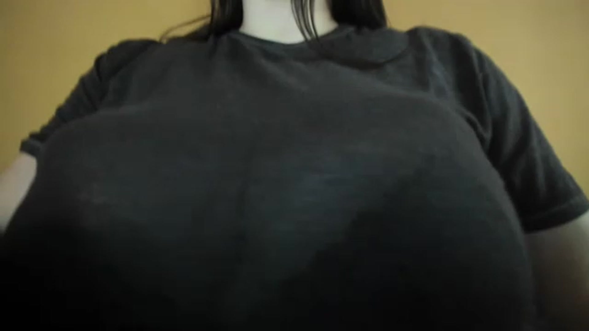 Gallery image thumbnail from aAntoninAa's myfreecams stream on, 02/04/2023, 12:36 image 7 of 20