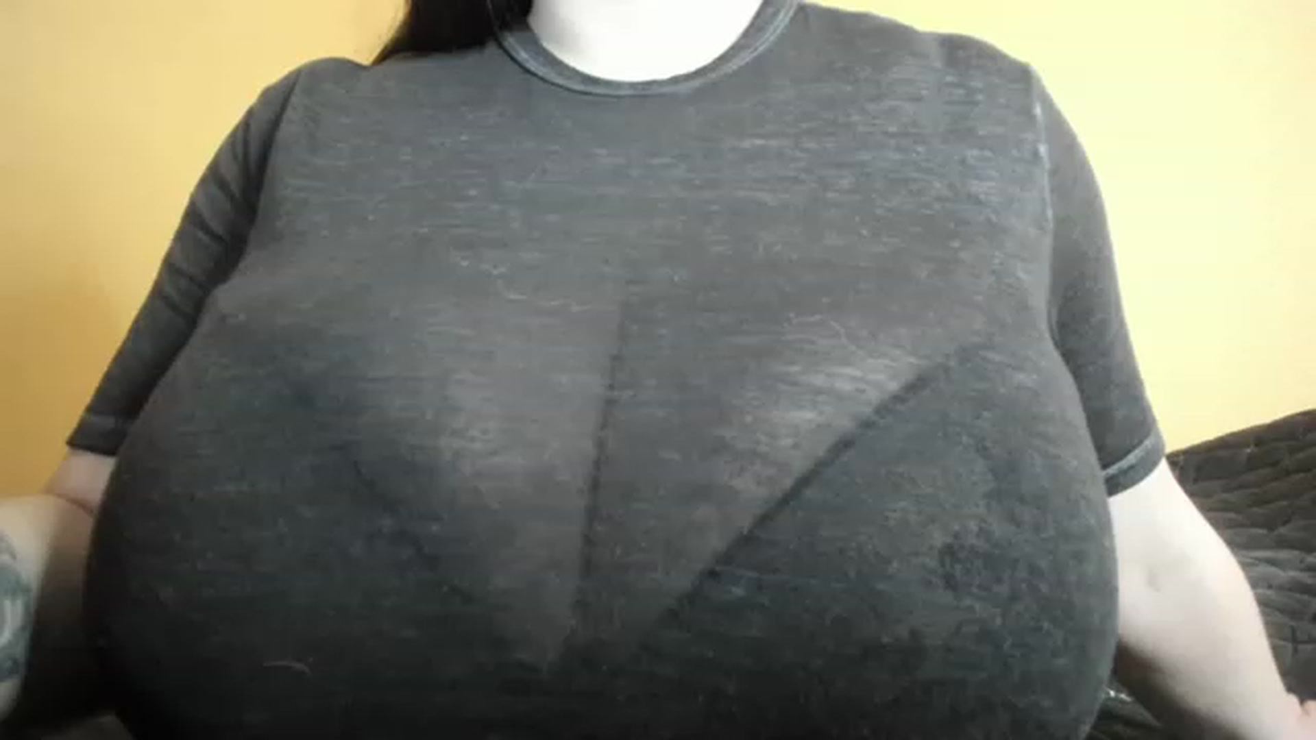 Gallery image thumbnail from aAntoninAa's myfreecams stream on, 02/07/2023, 19:01 image 3 of 20