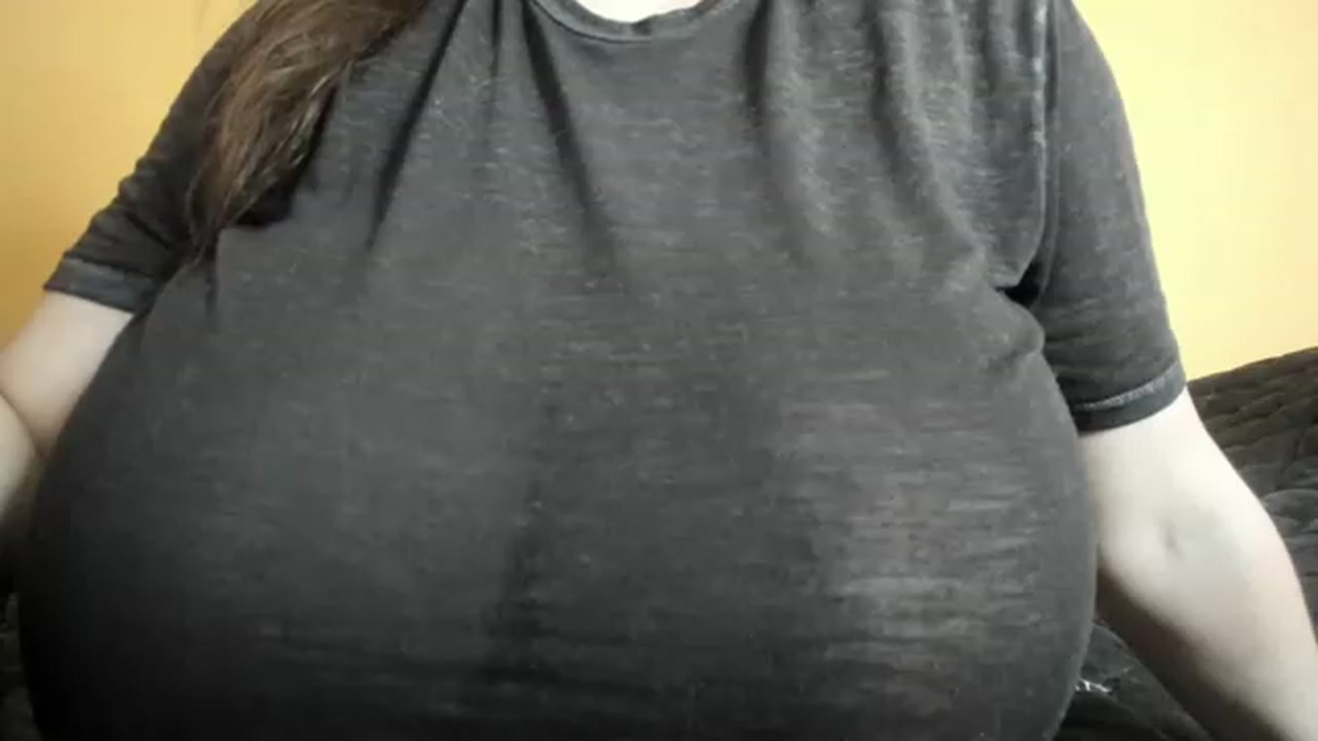 Gallery image thumbnail from aAntoninAa's myfreecams stream on, 02/07/2023, 19:01 image 15 of 20