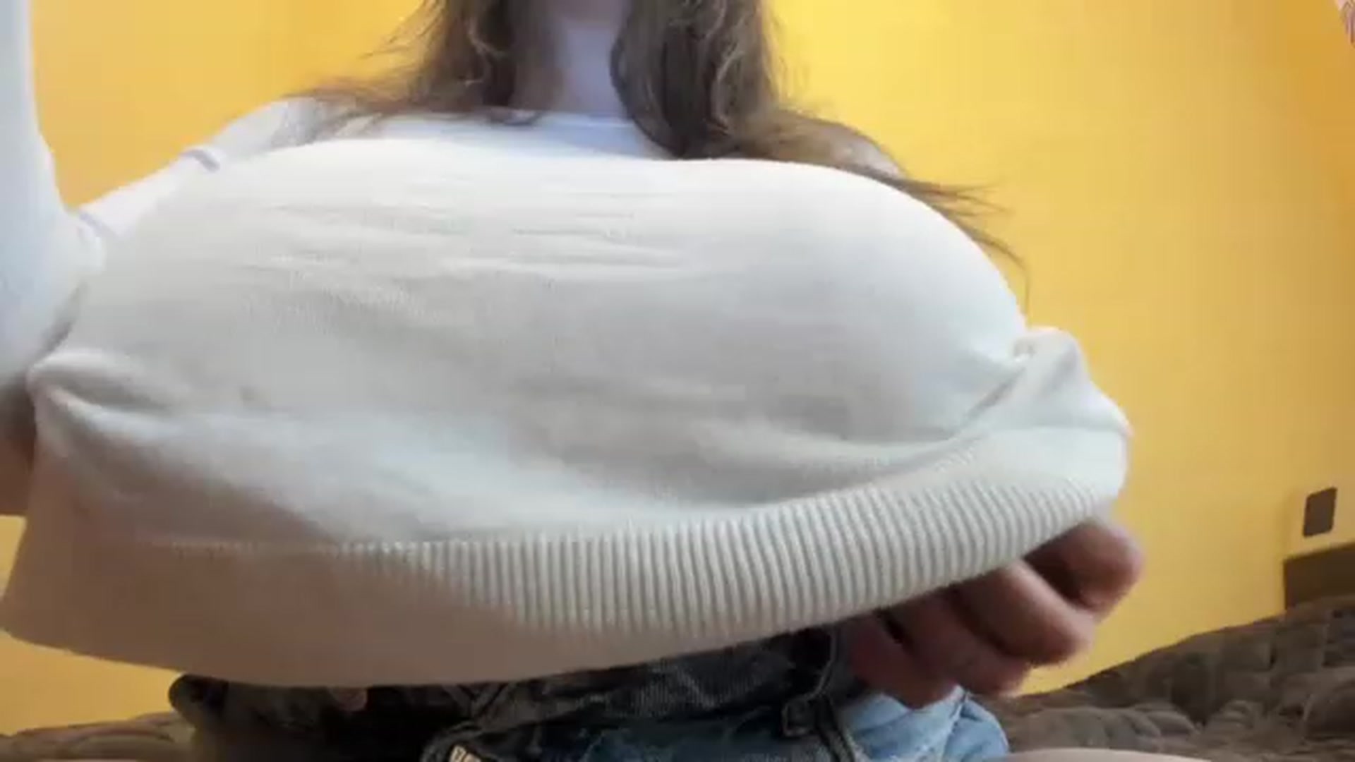 Gallery image thumbnail from aAntoninAa's myfreecams stream on, 02/10/2023, 20:09 image 20 of 20