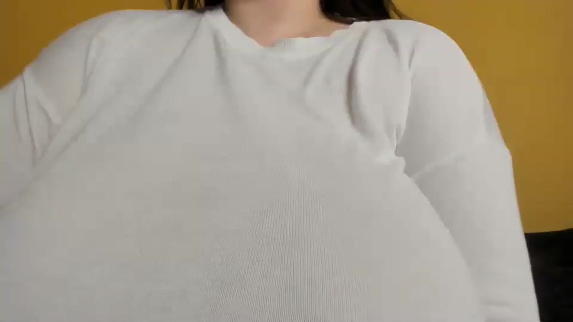 Gallery image thumbnail from aAntoninAa's myfreecams stream on, 02/14/2023, 22:45 image 14 of 20