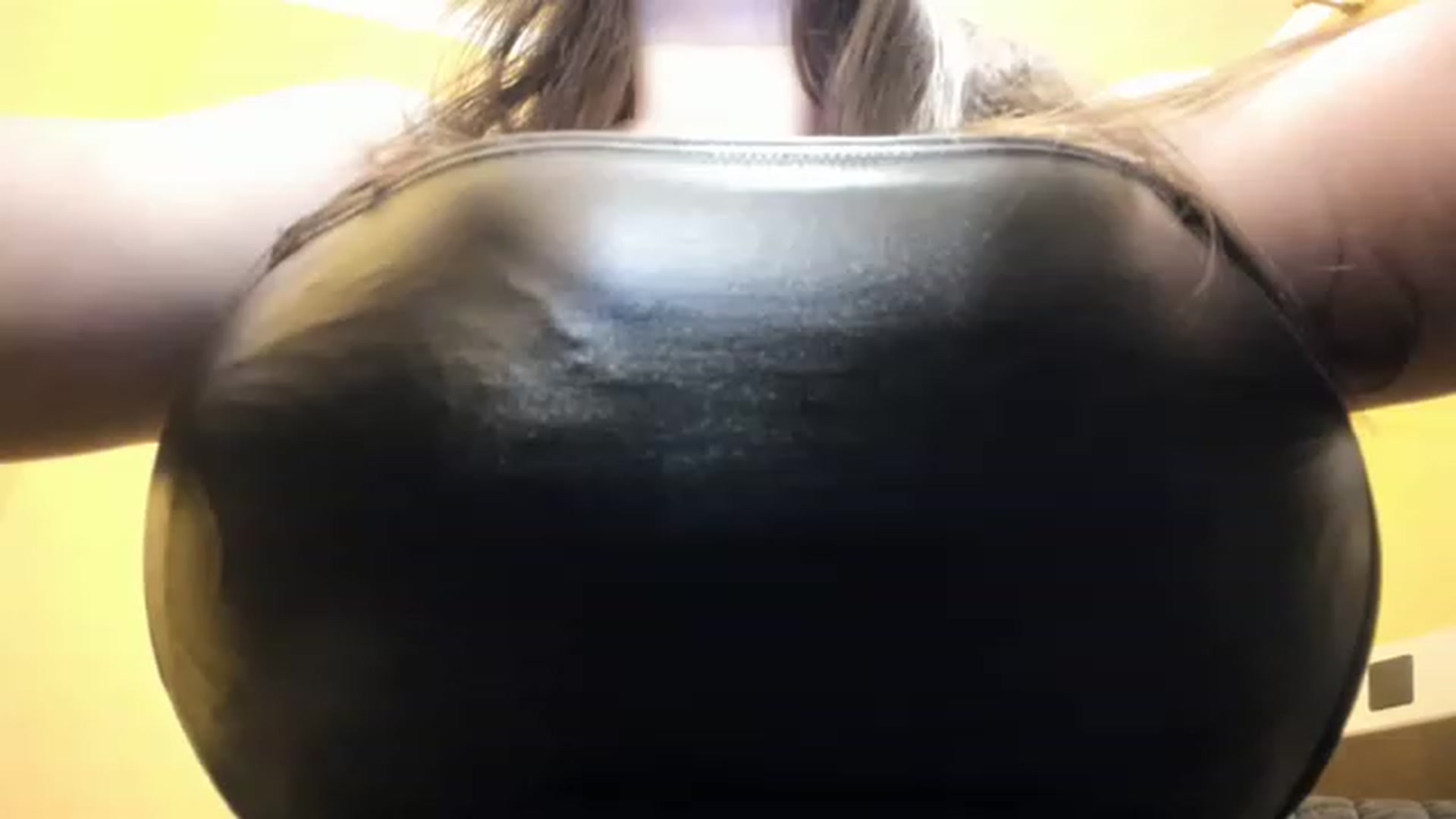 Gallery image thumbnail from aAntoninAa's myfreecams stream on, 03/06/2023, 18:36 image 3 of 20