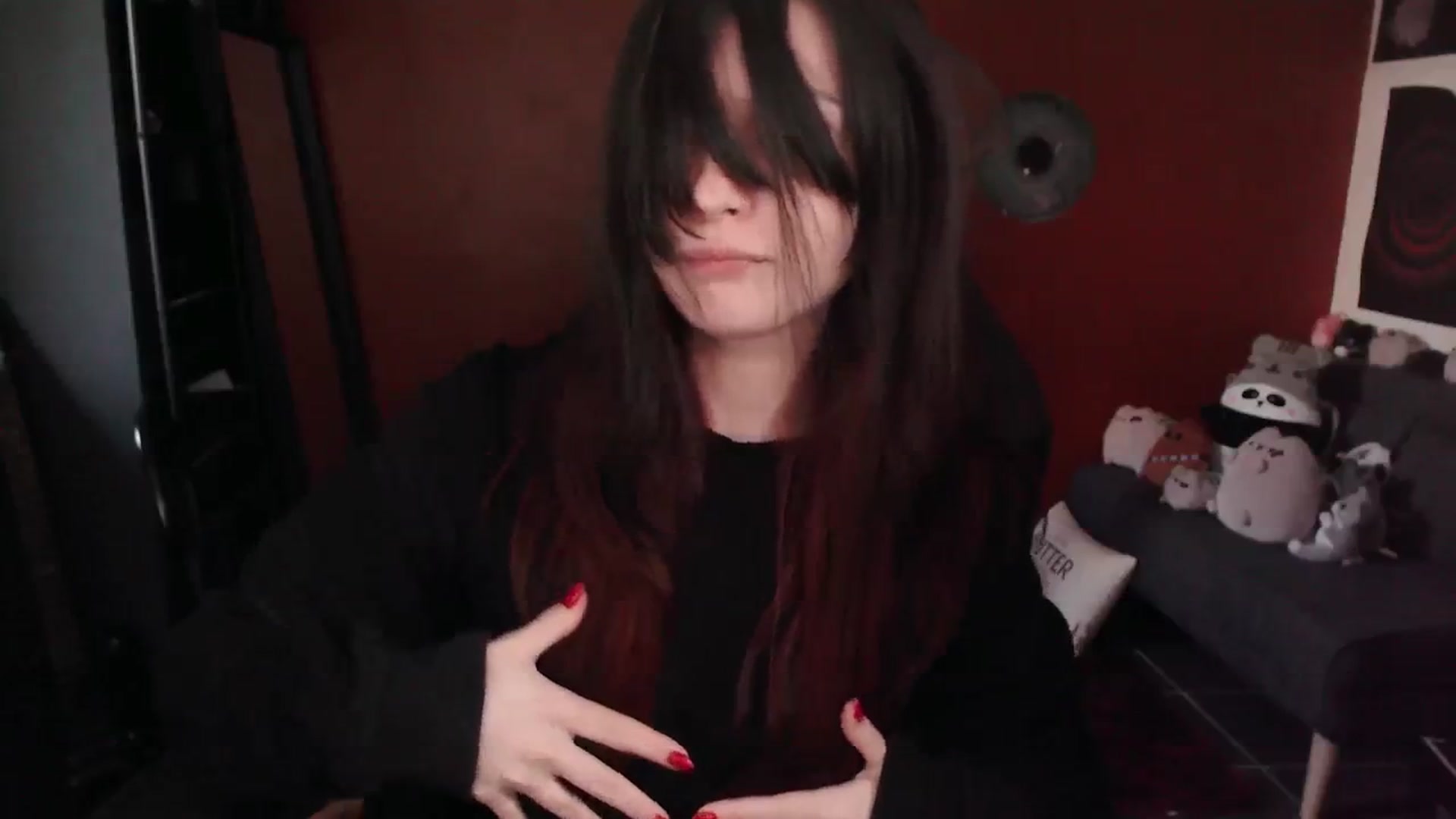 Gallery image thumbnail from aIan_001's myfreecams stream on, 05/18/2025, 07:25 image 18 of 20