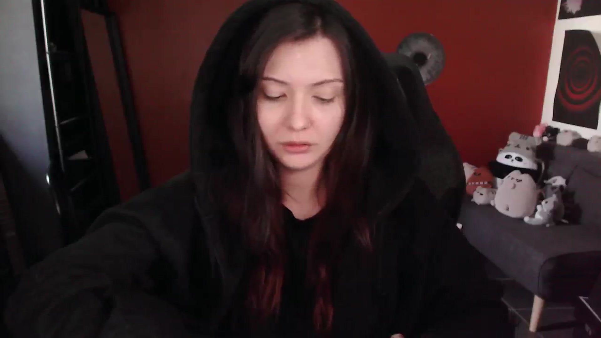 Gallery image thumbnail from aIan_001's myfreecams stream on, 05/18/2025, 07:25 image 3 of 20