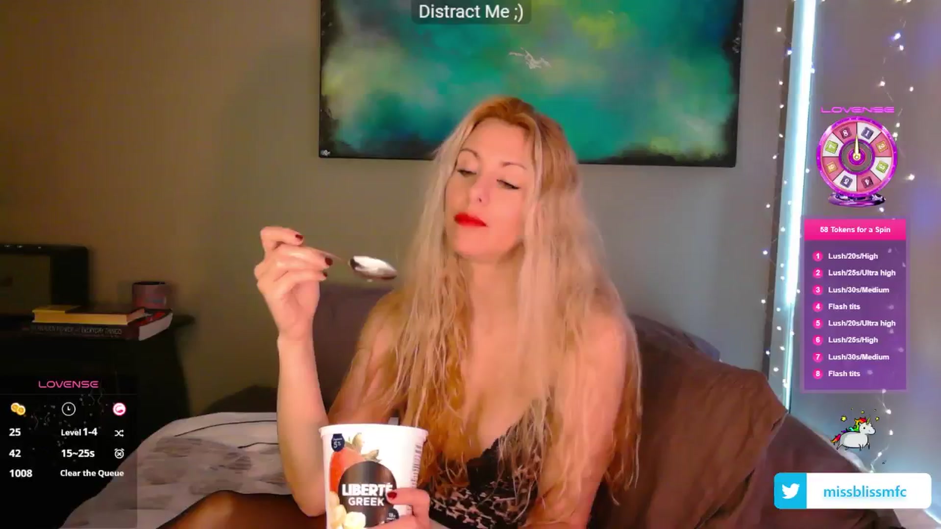 Gallery image thumbnail from aMissBliss's myfreecams stream on, 09/25/2024, 18:54 image 9 of 20