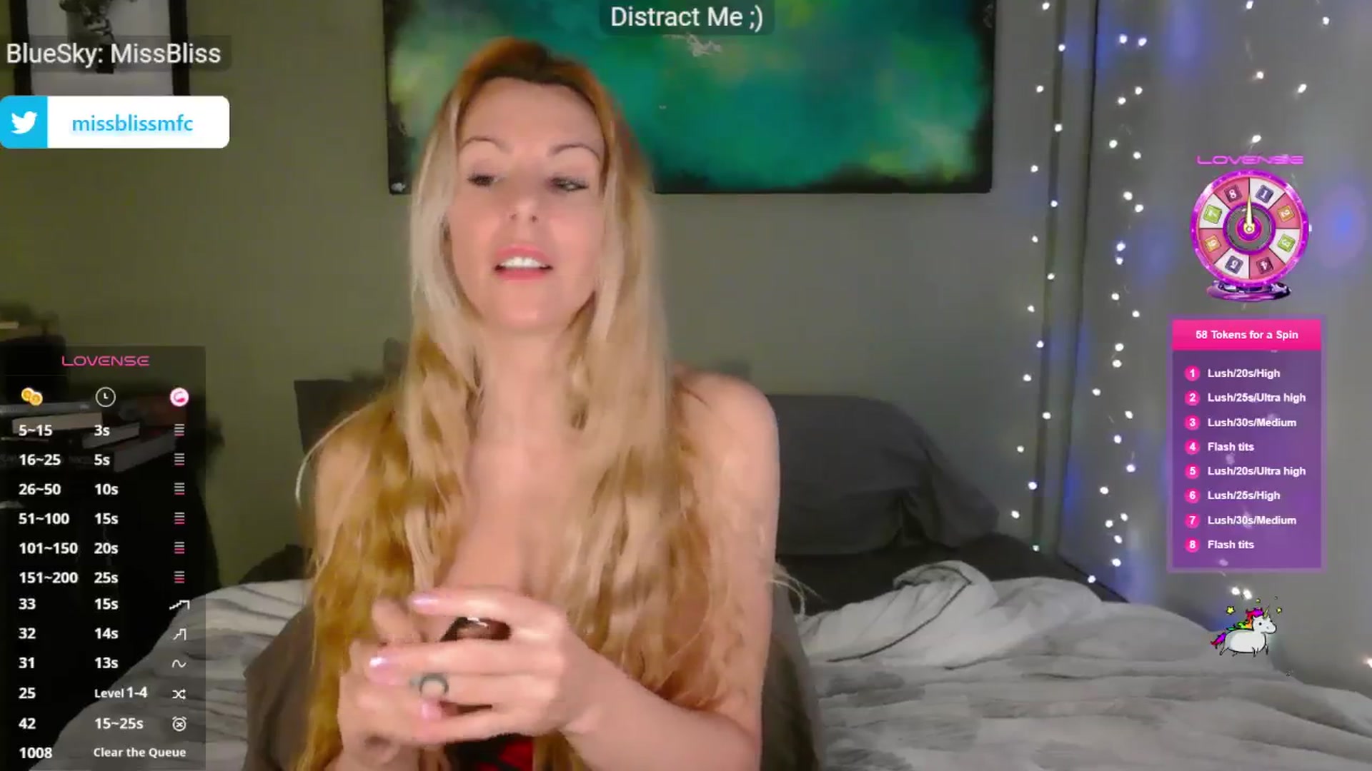 Gallery image thumbnail from aMissBliss's myfreecams stream on, 12/16/2024, 03:58 image 14 of 20