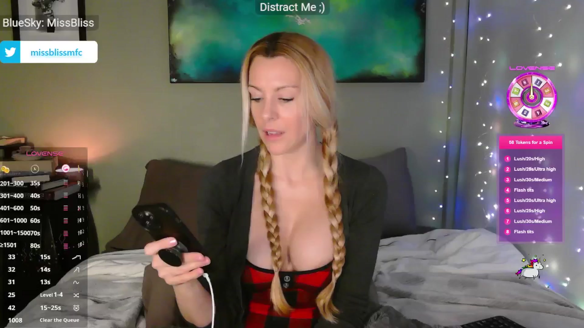 Gallery image thumbnail from aMissBliss's myfreecams stream on, 12/20/2024, 03:27 image 15 of 20