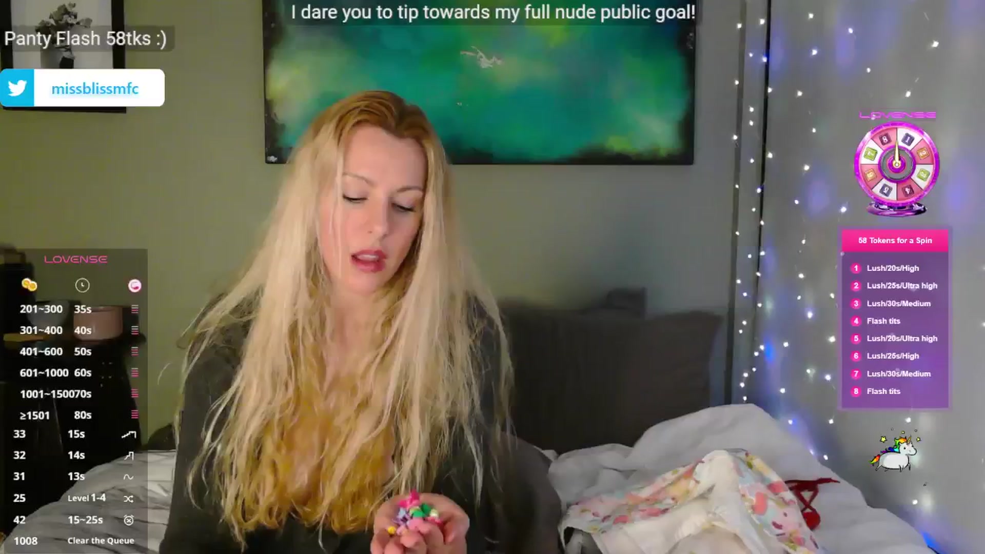 Gallery image thumbnail from aMissBliss's myfreecams stream on, 12/31/2024, 05:42 image 3 of 20