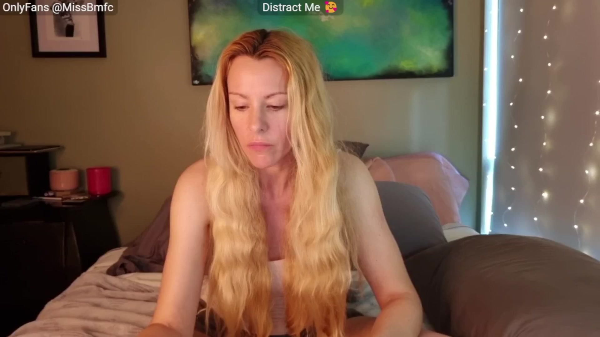 Gallery image thumbnail from aMissBliss's myfreecams stream on, 09/24/2025, 23:54 image 1 of 20
