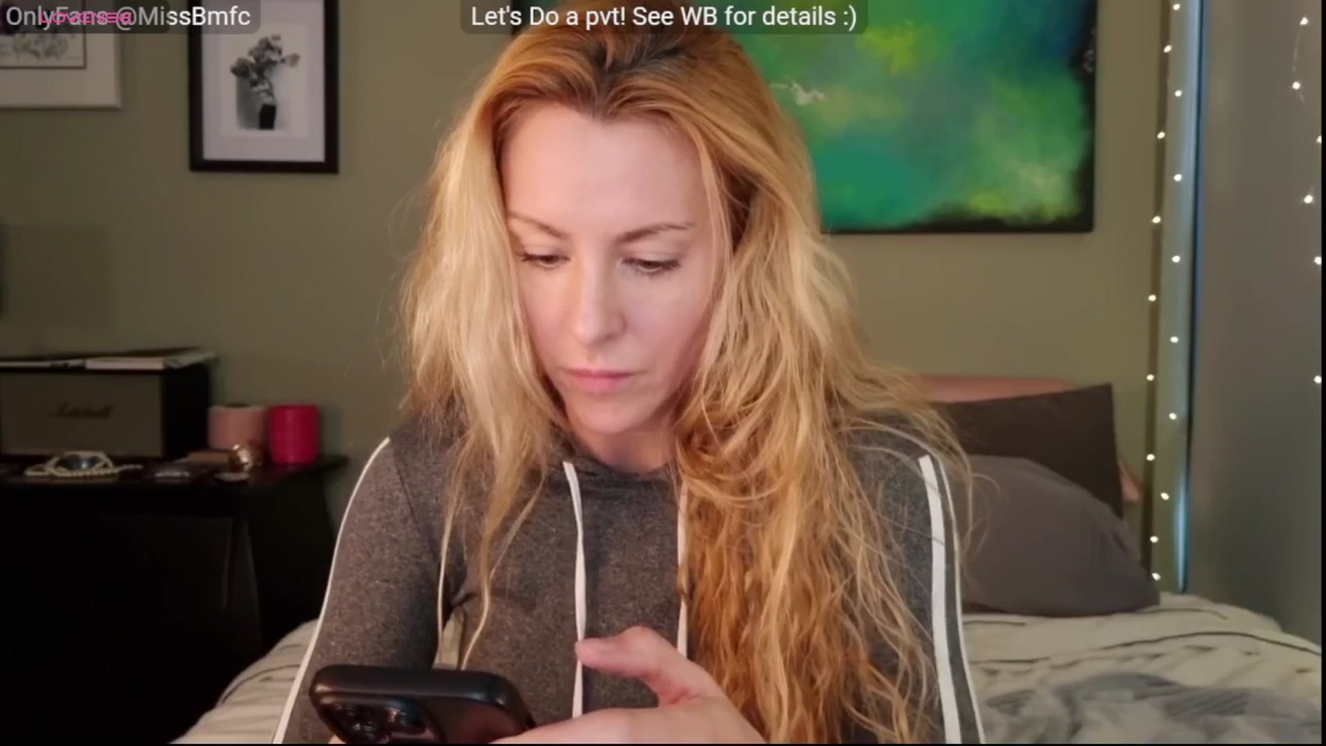Gallery image thumbnail from aMissBliss's myfreecams stream on, 11/10/2025, 01:19 image 2 of 20